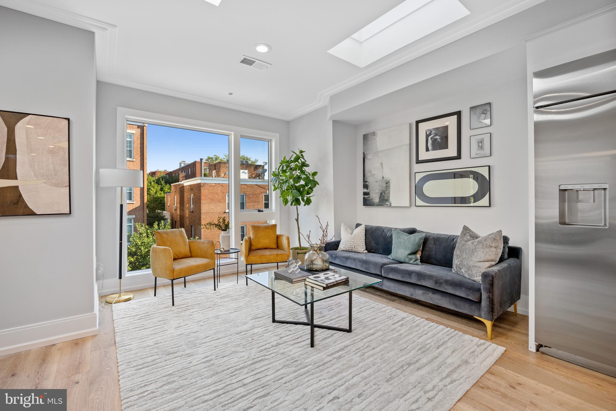 1444 Belmont St St NW Unit: 302