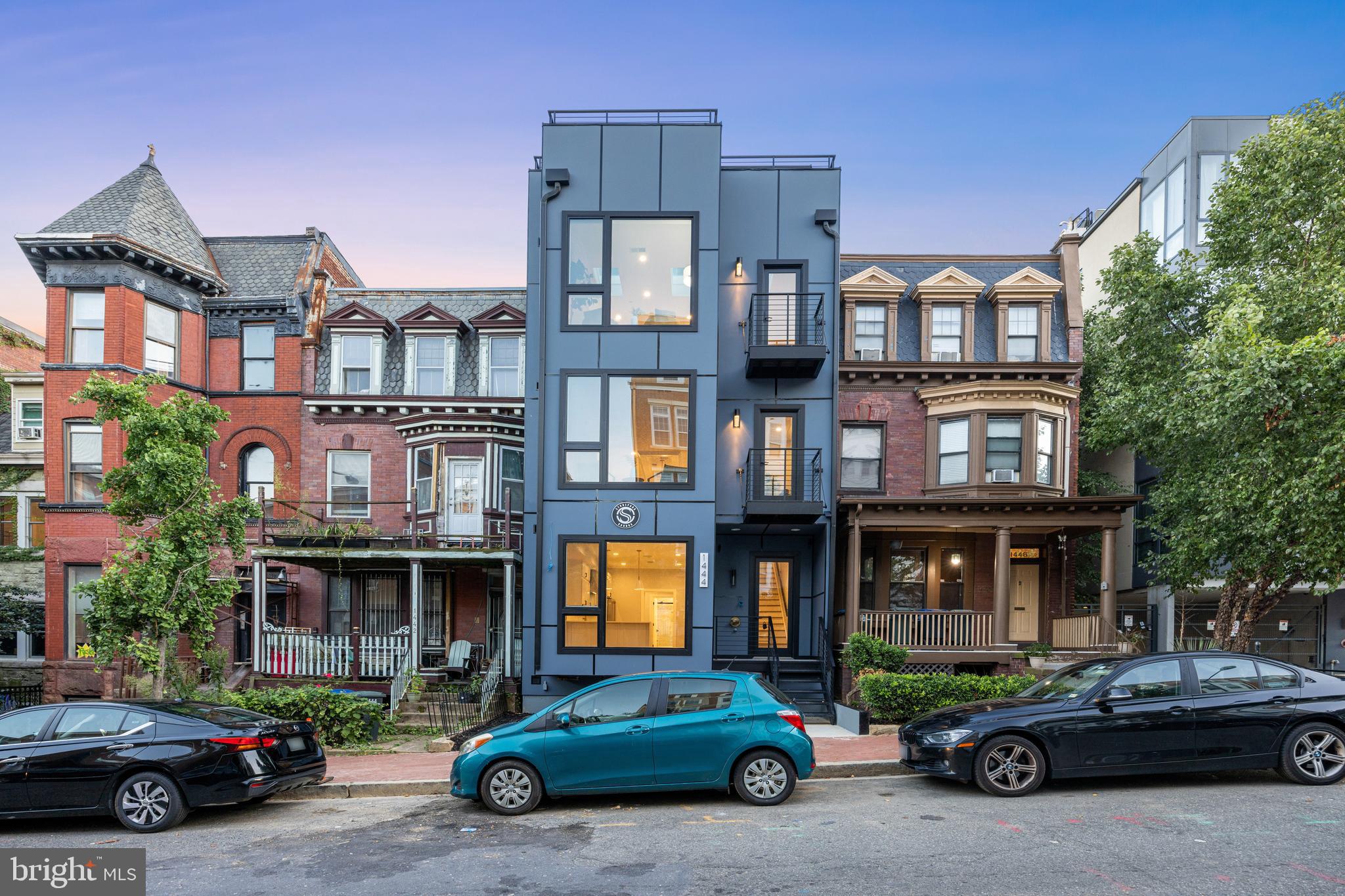 1444 Belmont St St NW Unit: 302