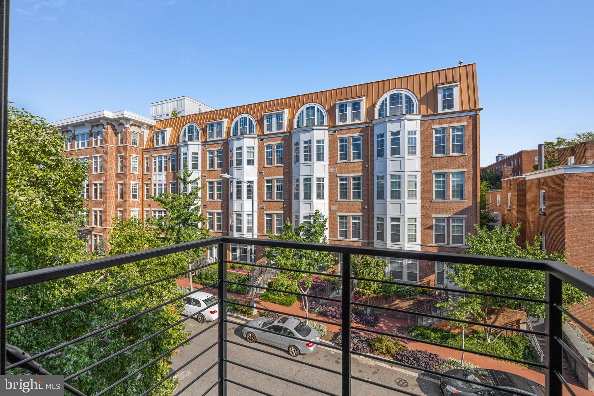 1444 Belmont St St NW Unit: 302