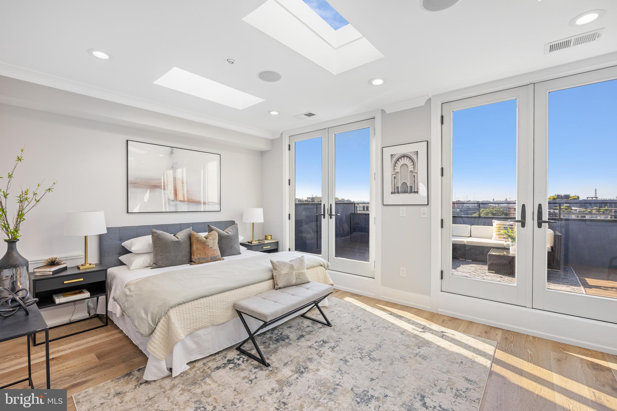 1444 Belmont St St NW Unit: 302
