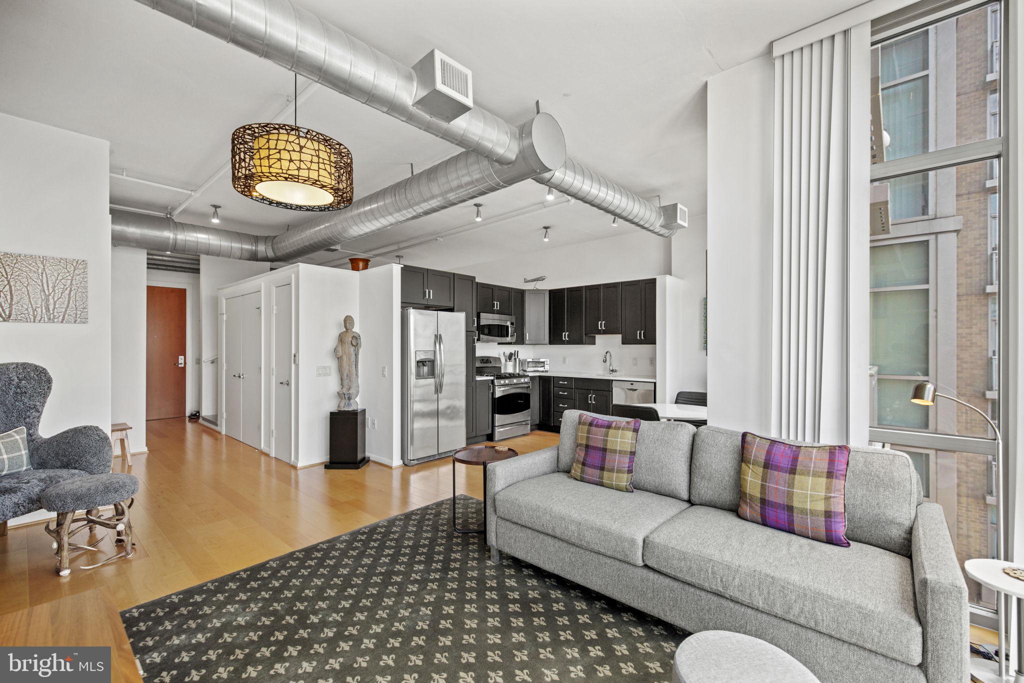 811 4TH STREET NW Unit: 616