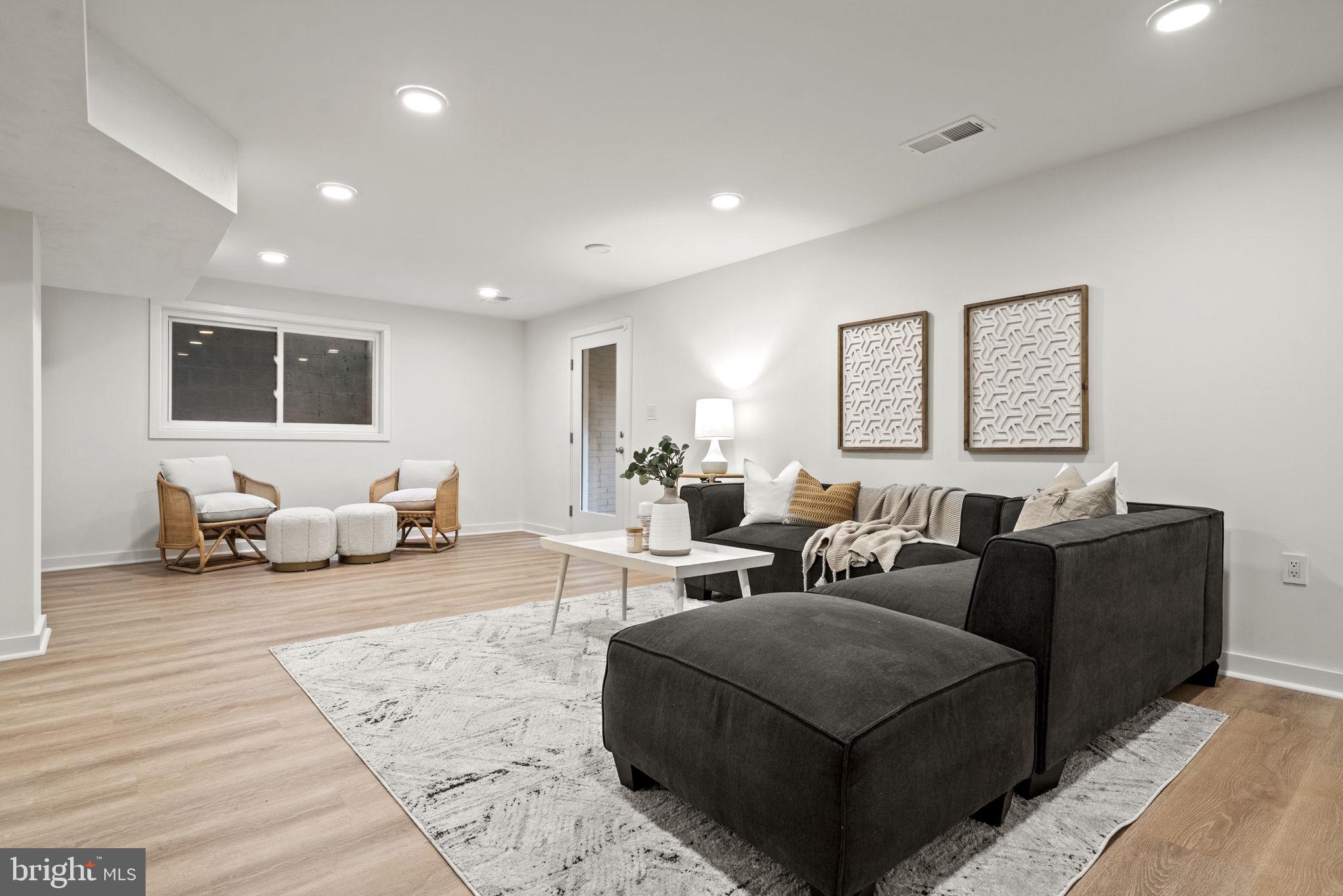 1943 TULIP STREET NW