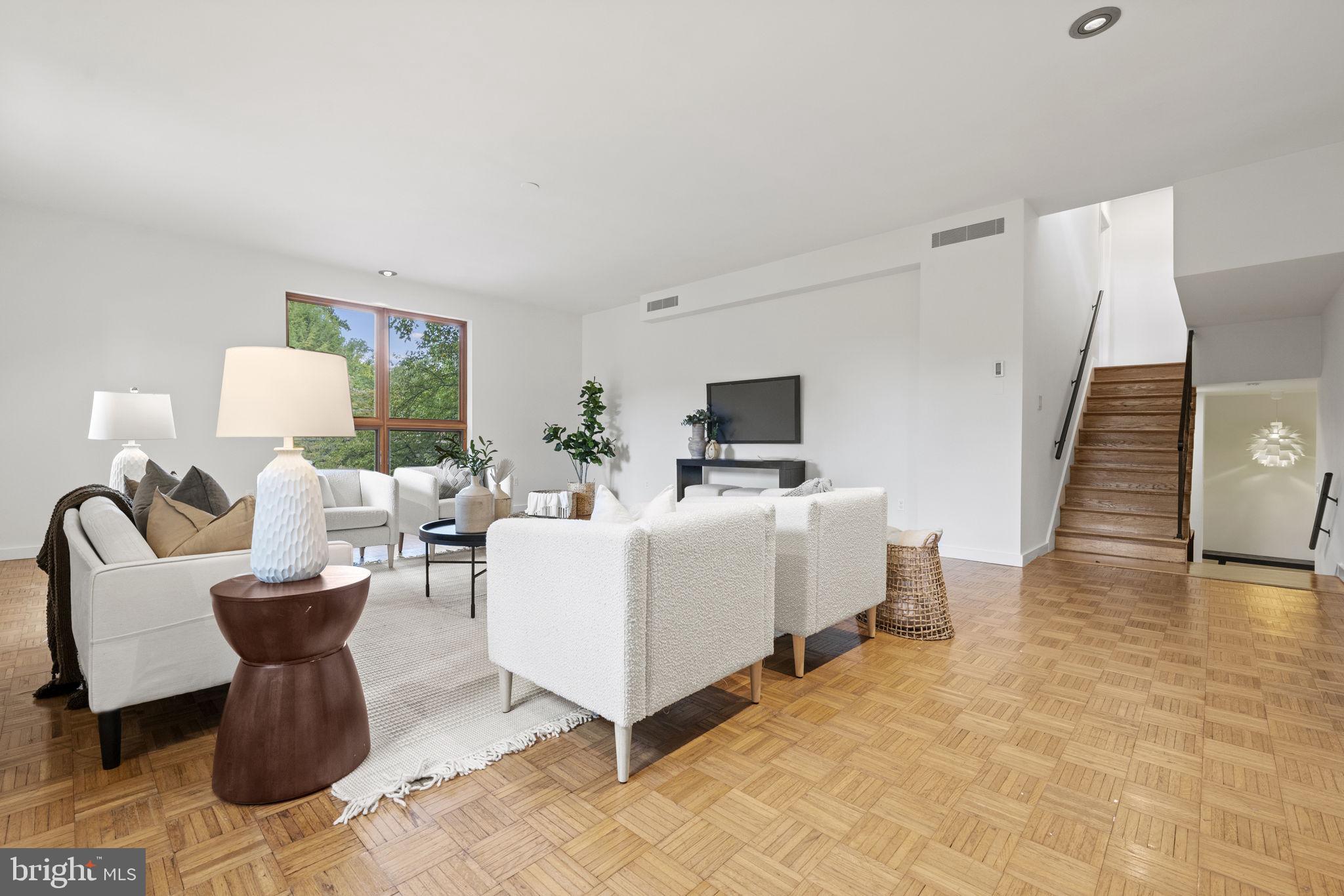 1943 TULIP STREET NW
