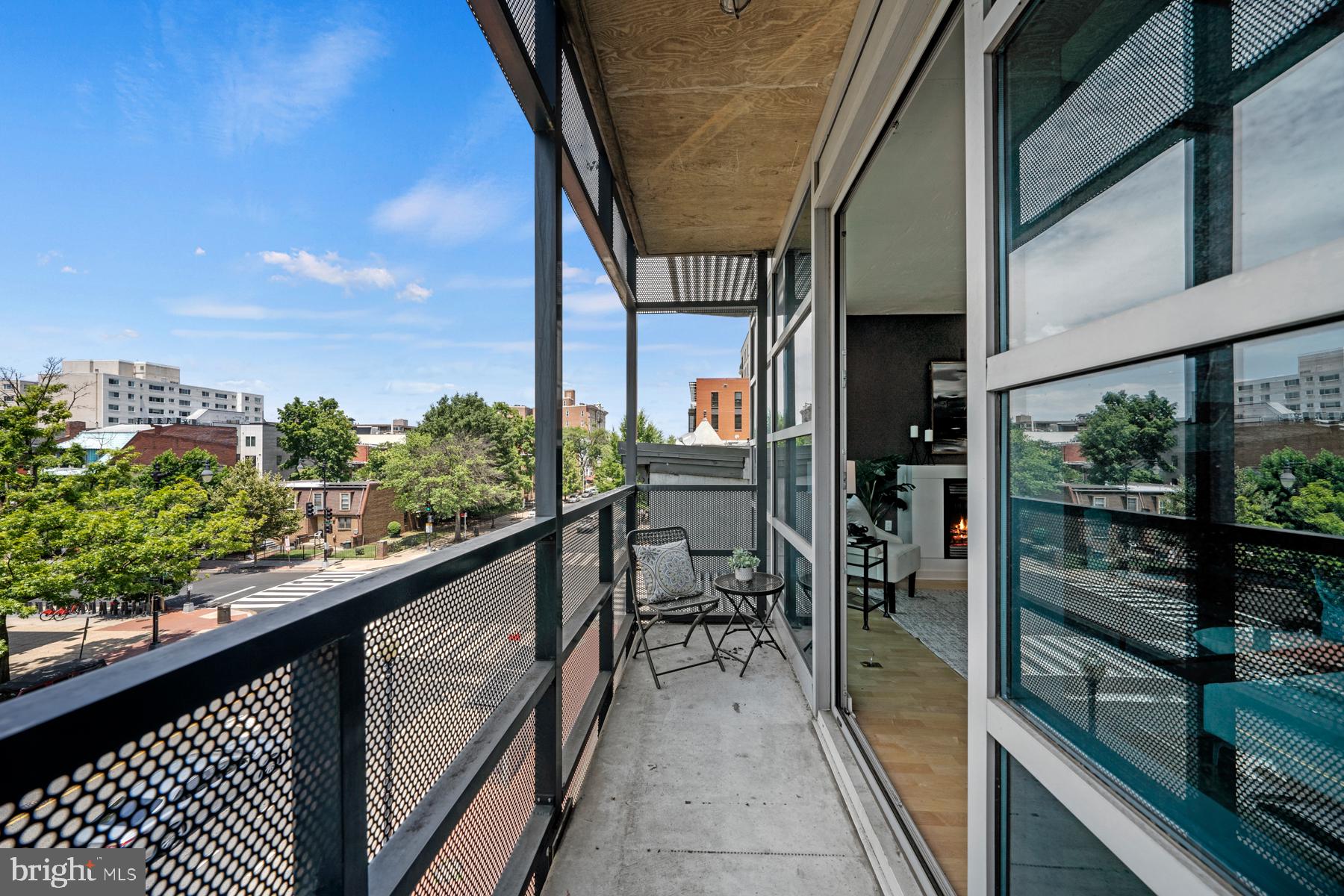 1125 11TH STREET NW Unit: 401
