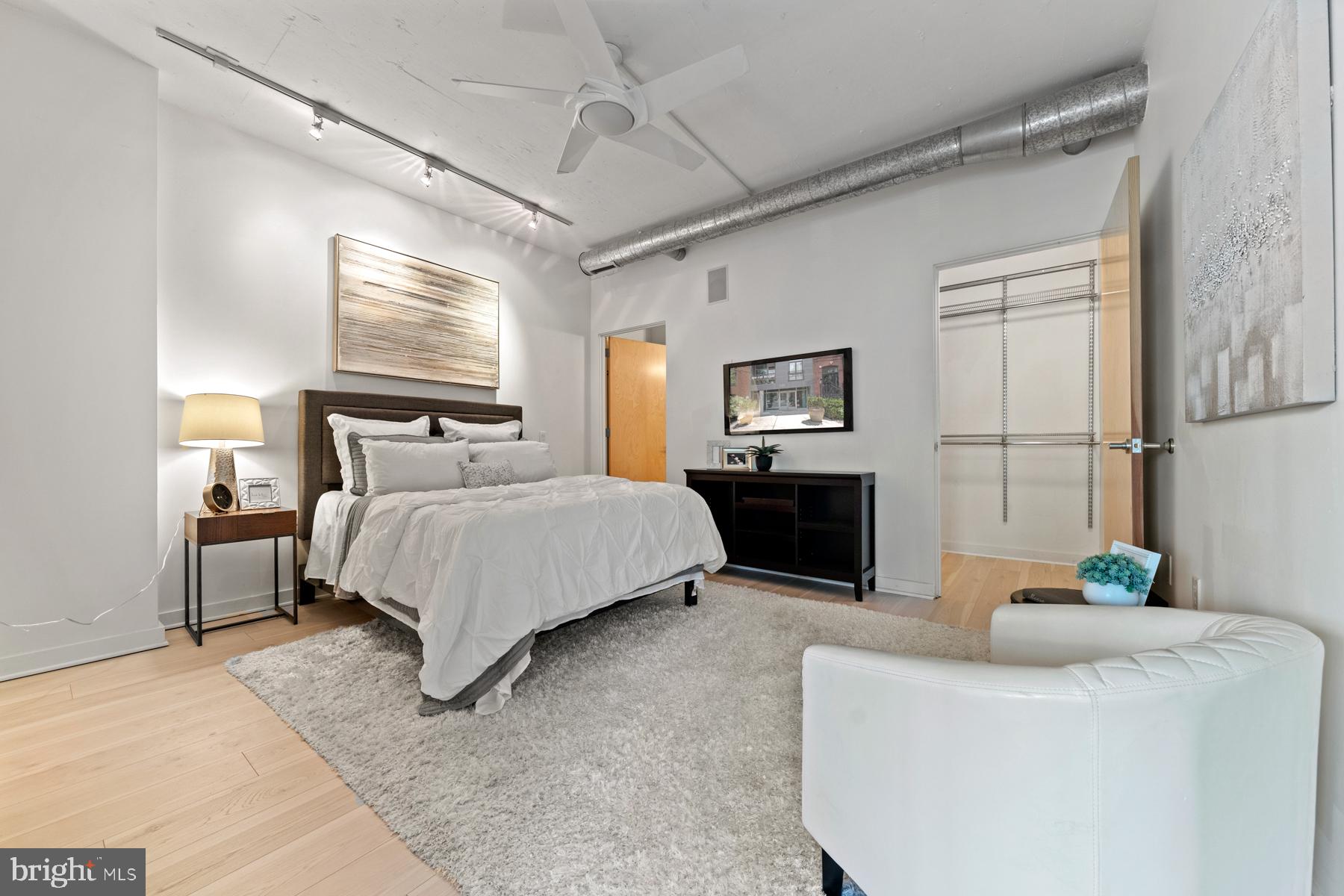 1125 11TH STREET NW Unit: 401