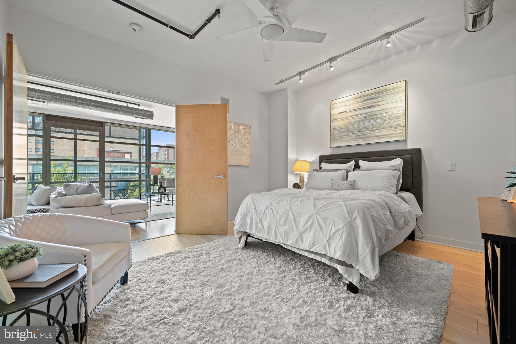 1125 11TH STREET NW Unit: 401