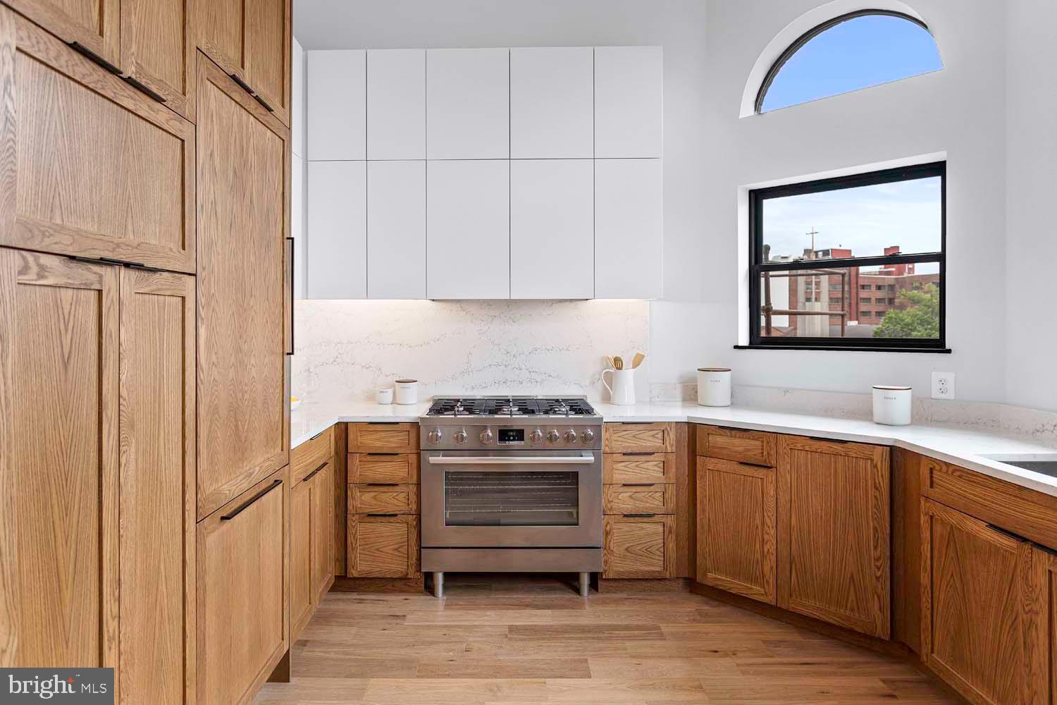 2525 Pennsylvania AVENUE NW Unit: PH 504