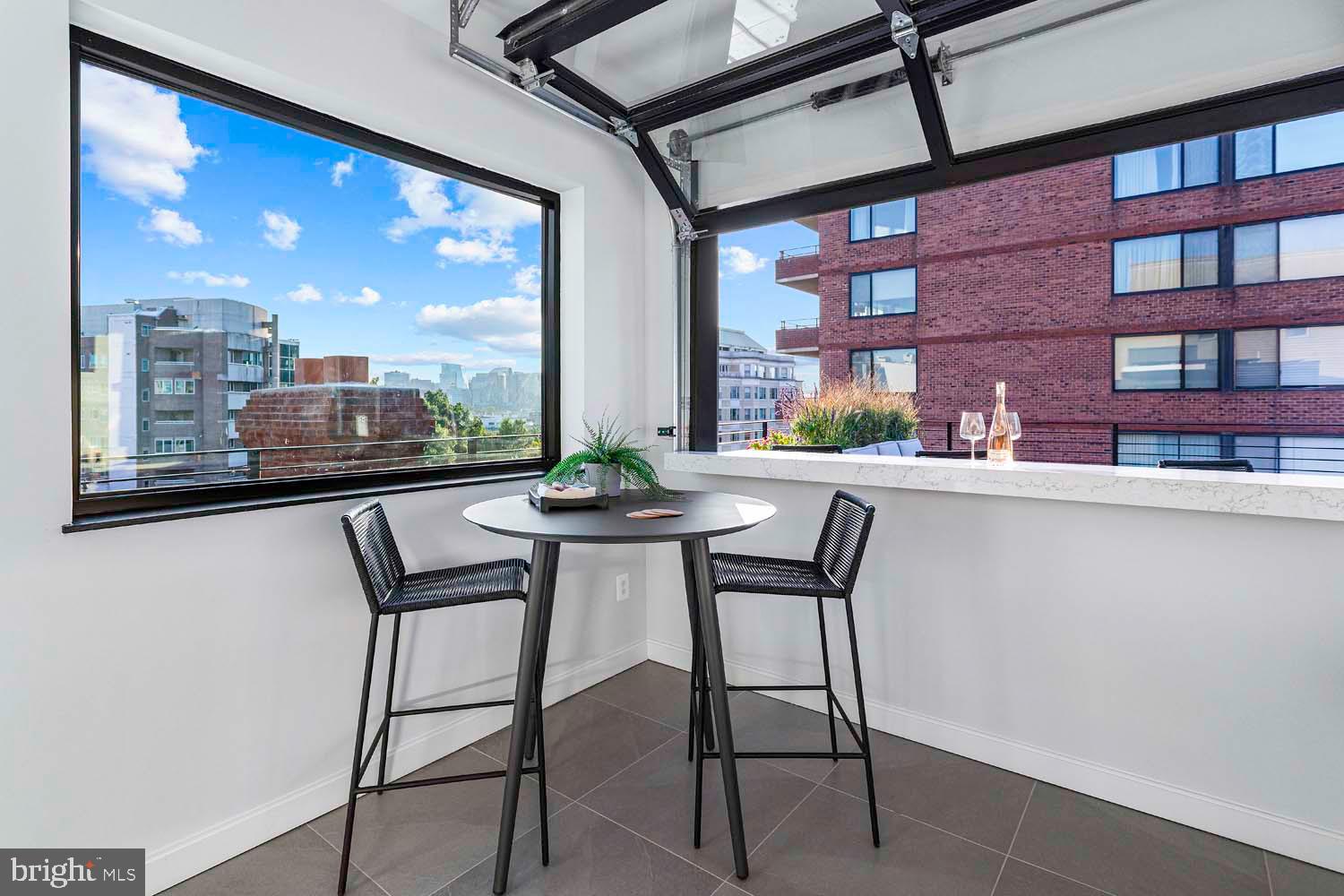 2525 Pennsylvania AVENUE NW Unit: PH 504
