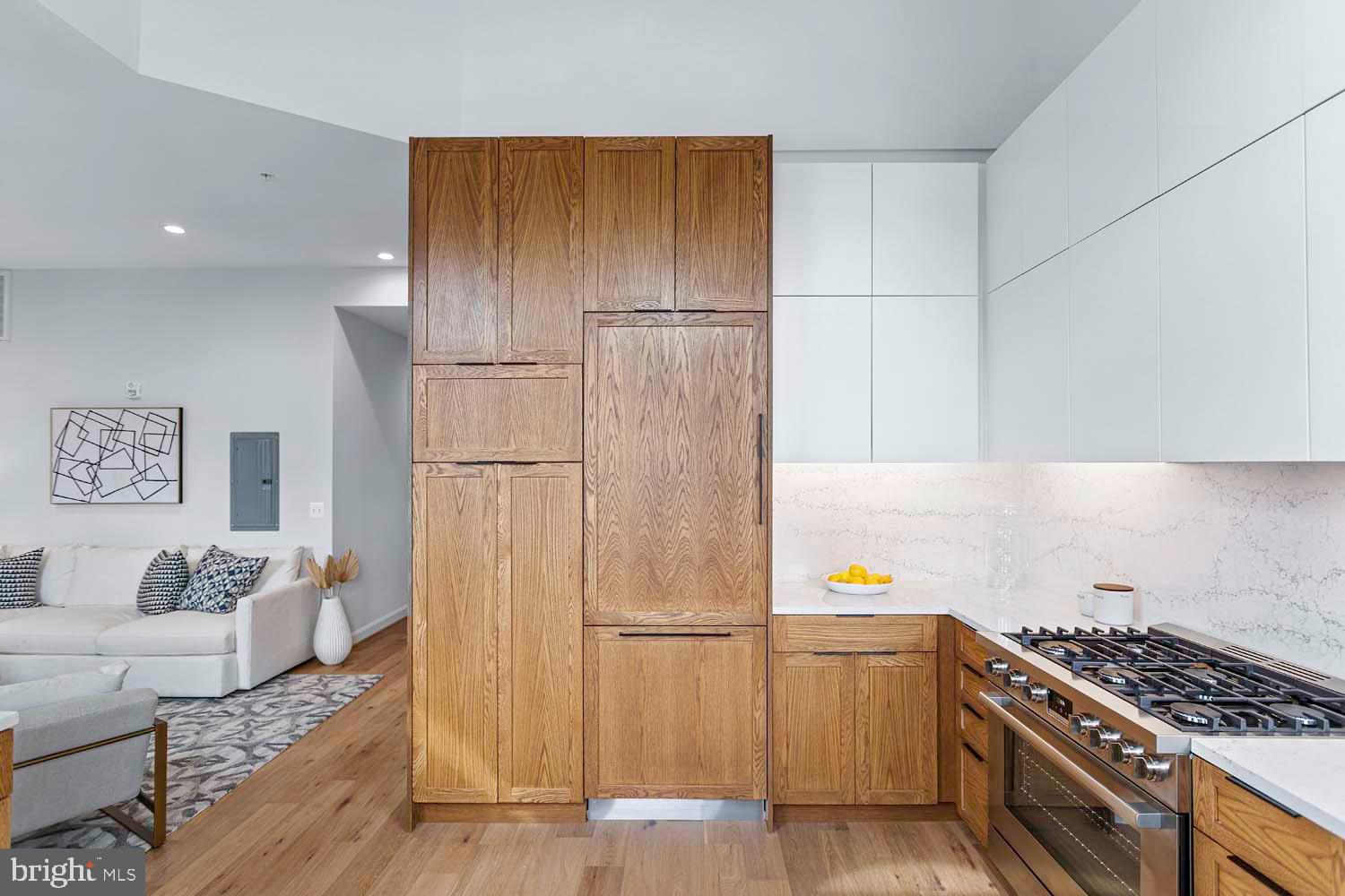 2525 Pennsylvania AVENUE NW Unit: PH 504