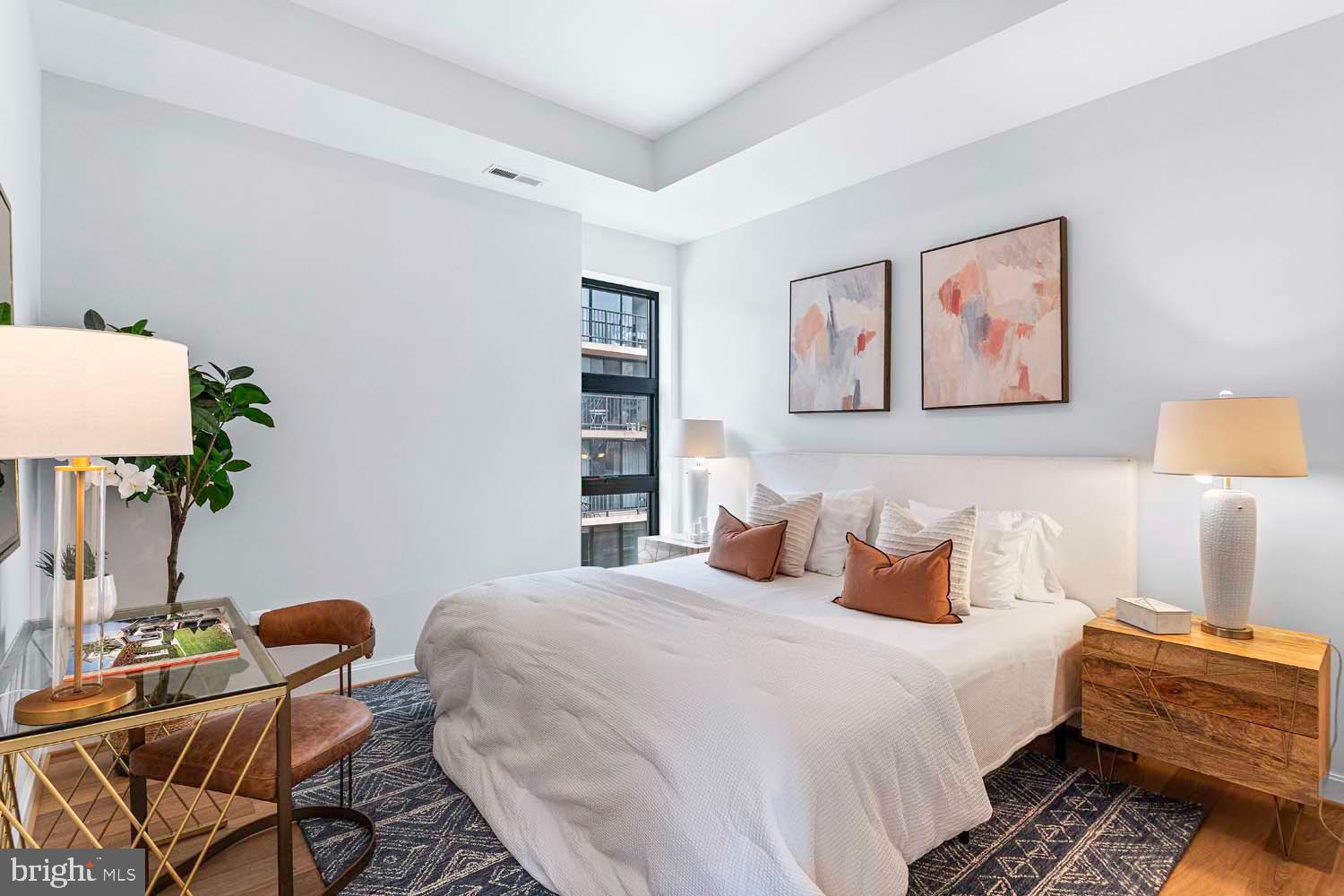 2525 Pennsylvania AVENUE NW Unit: PH 504
