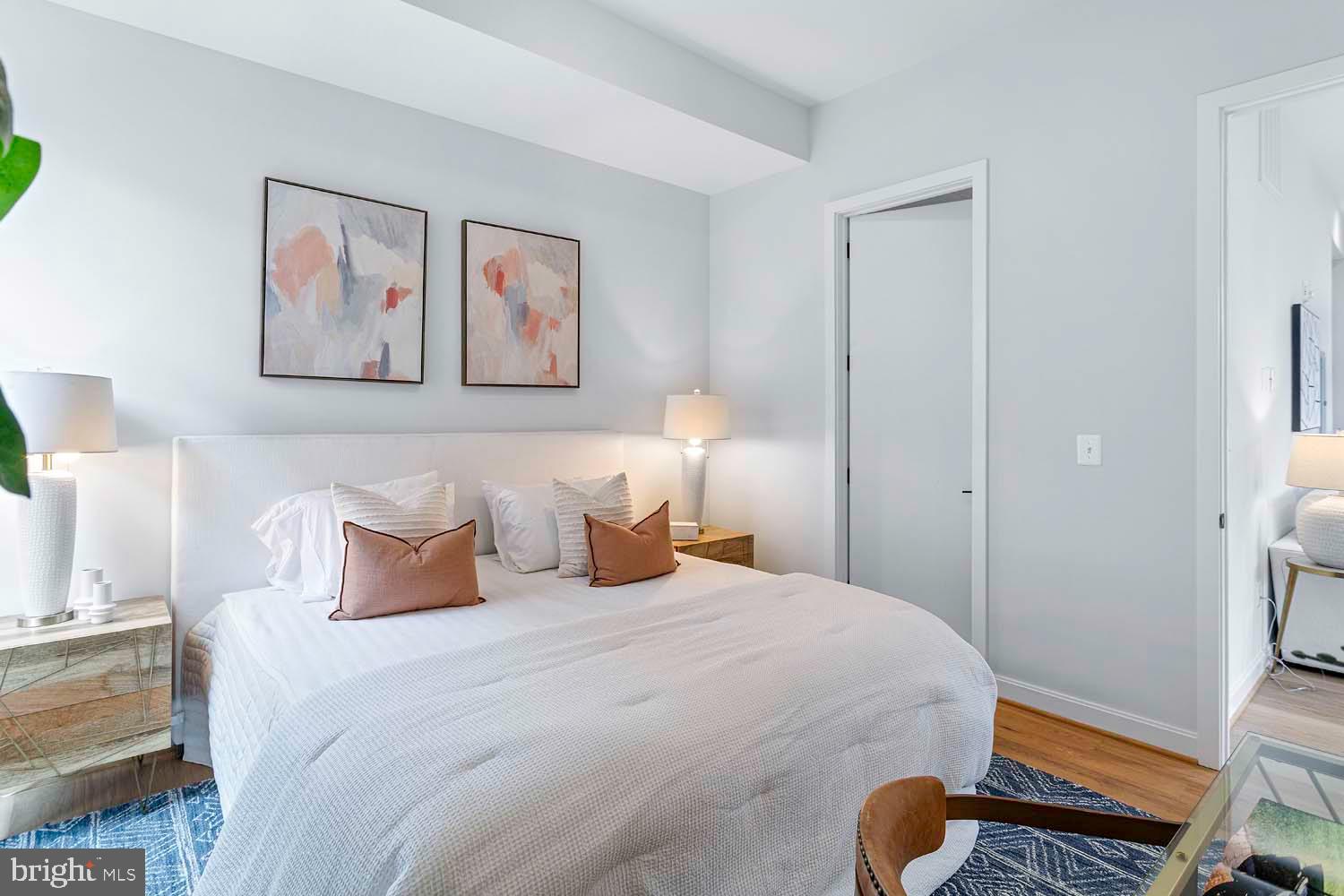 2525 Pennsylvania AVENUE NW Unit: PH 504