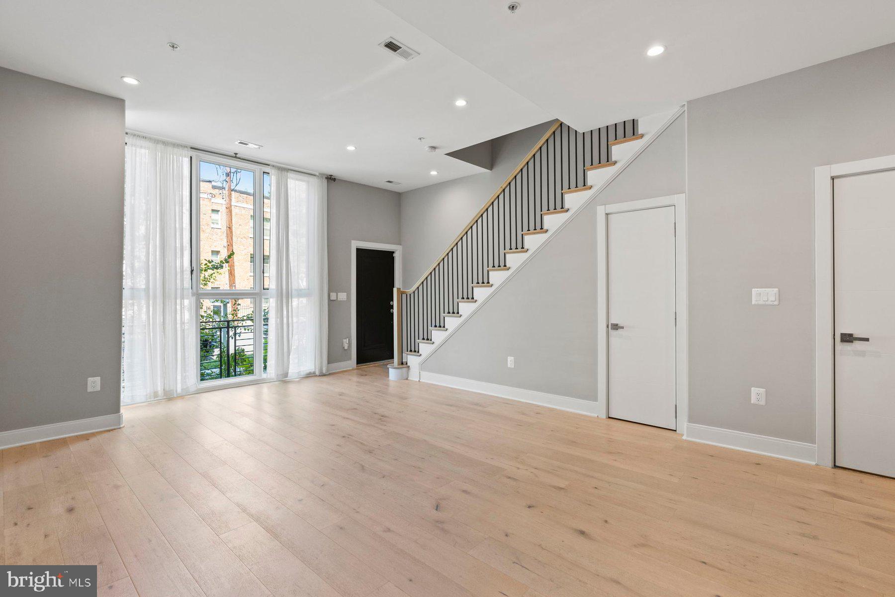 4424 Georgia AVENUE NW Unit: 101
