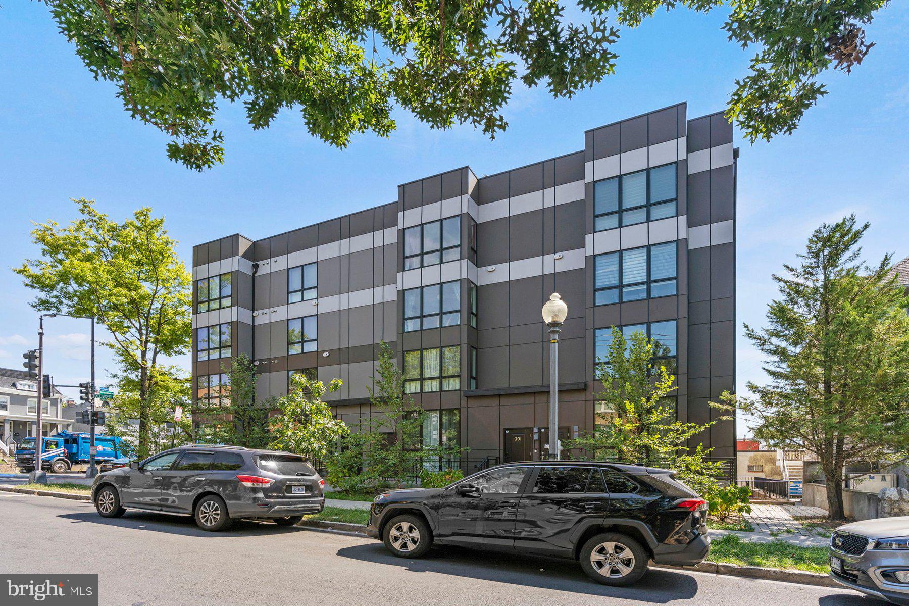 4424 Georgia AVENUE NW Unit: 101