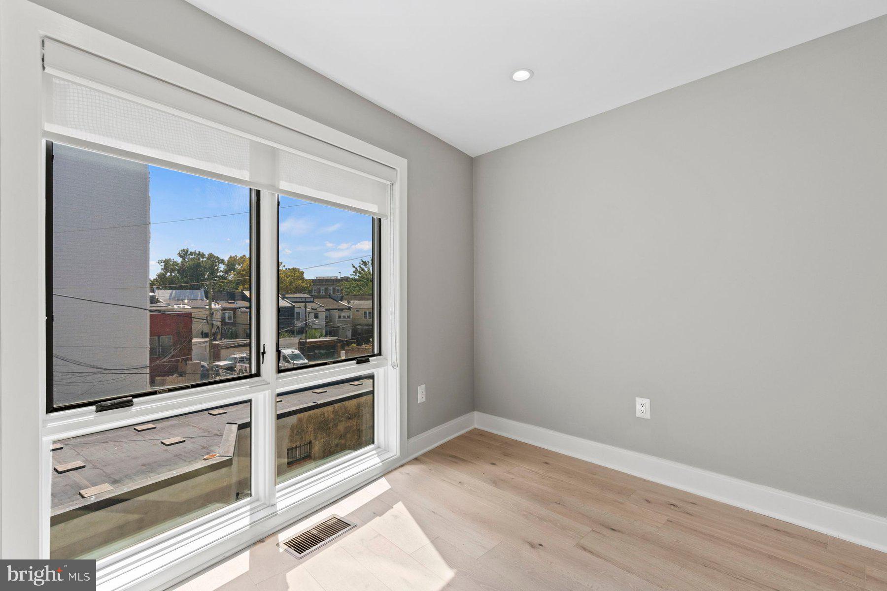 4424 Georgia AVENUE NW Unit: 101