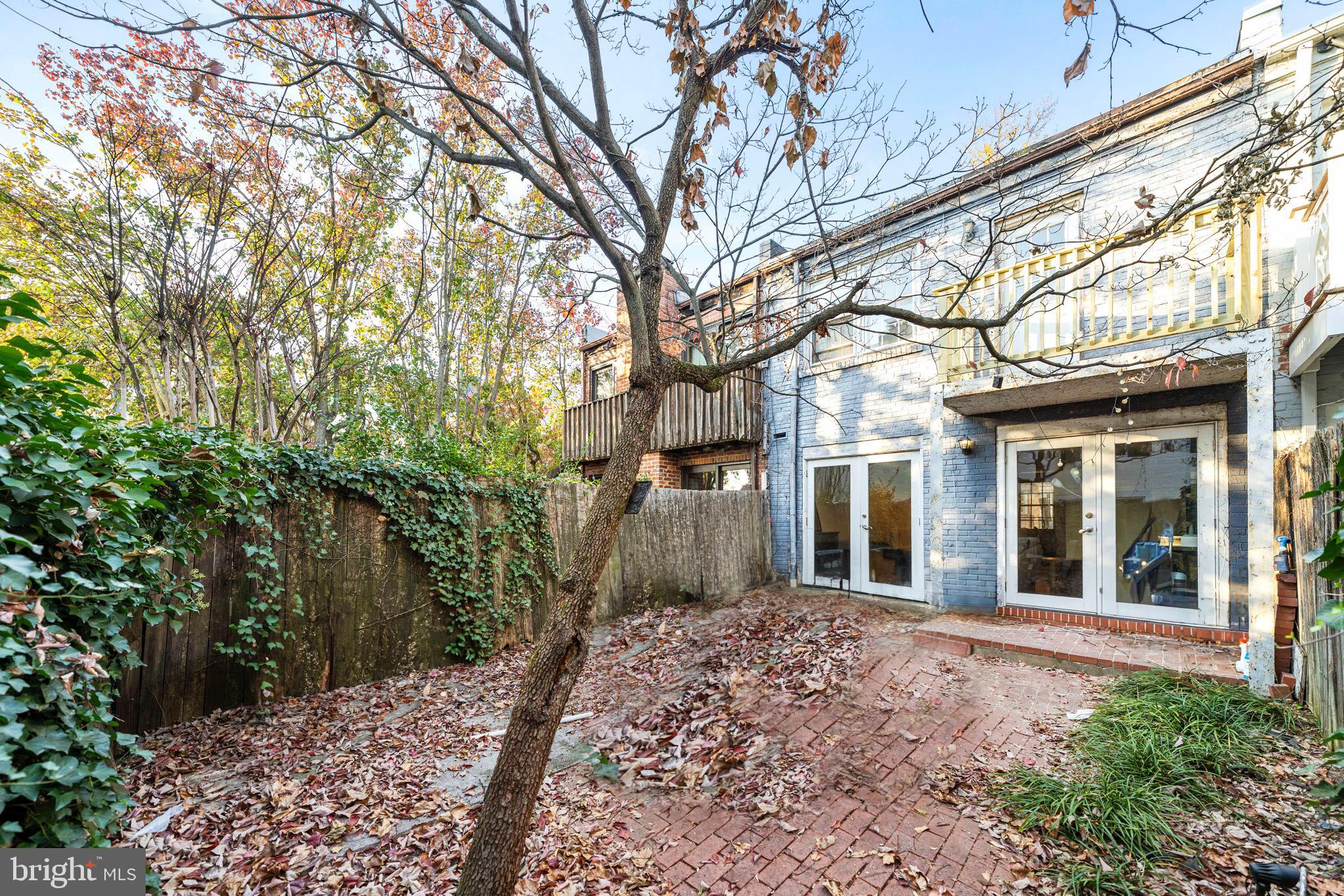 2824 Olive STREET NW