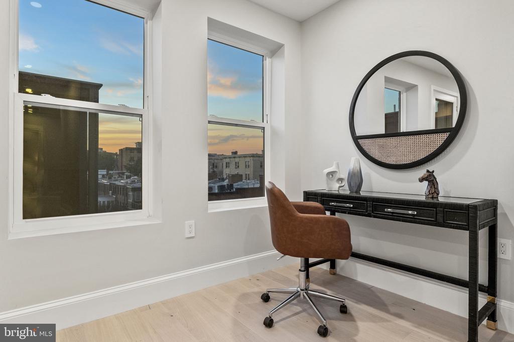 1708 16th STREET NW Unit: 5