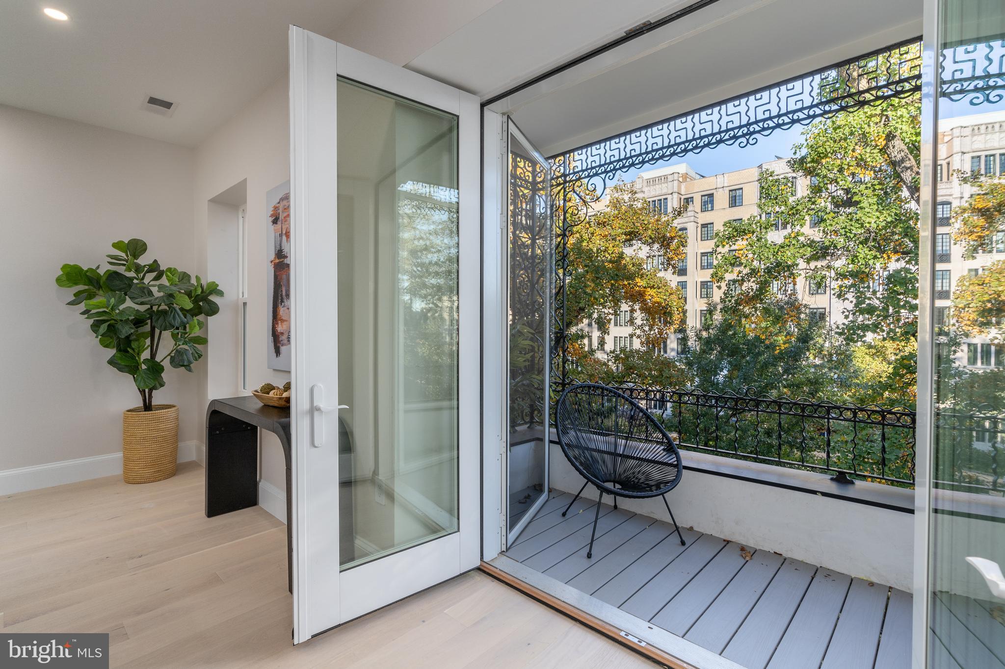1708 16th STREET NW Unit: 5