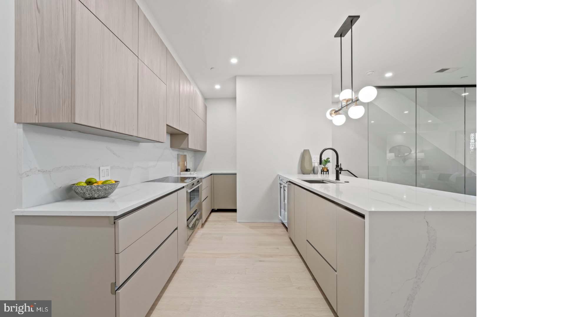 1708 16th STREET NW Unit: 5