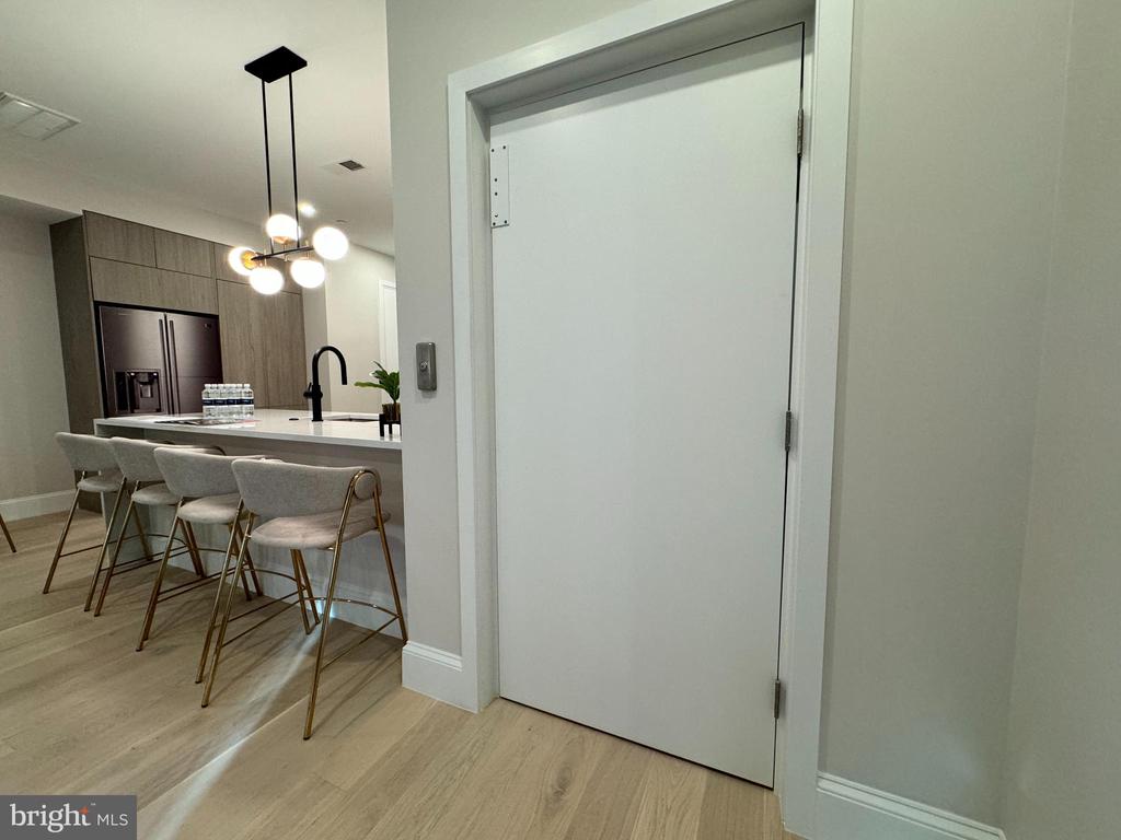 1708 16th STREET NW Unit: 5