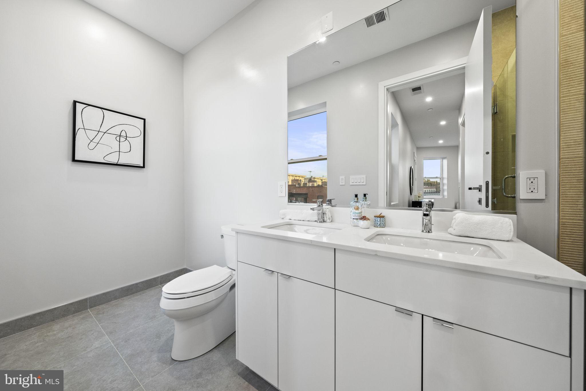 1708 16th STREET NW Unit: 5