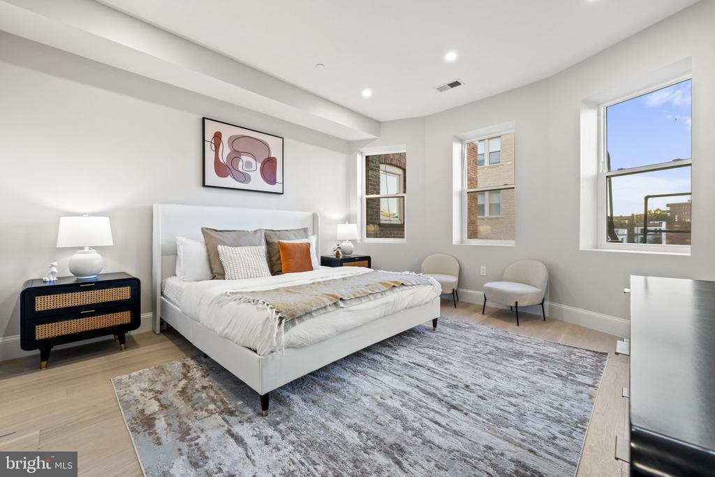 1708 16th STREET NW Unit: 5