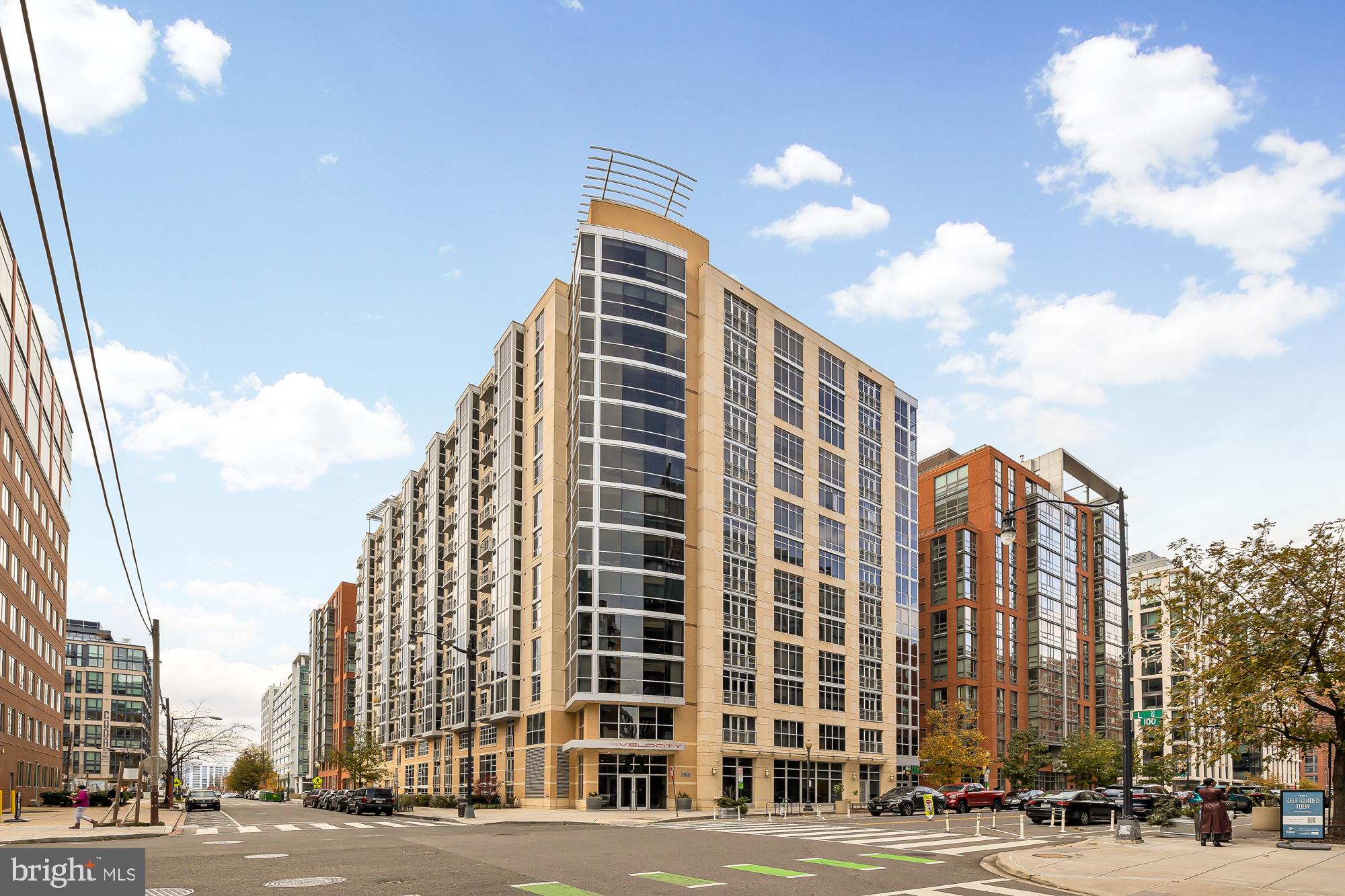 1025 1st STREET SE Unit: 406