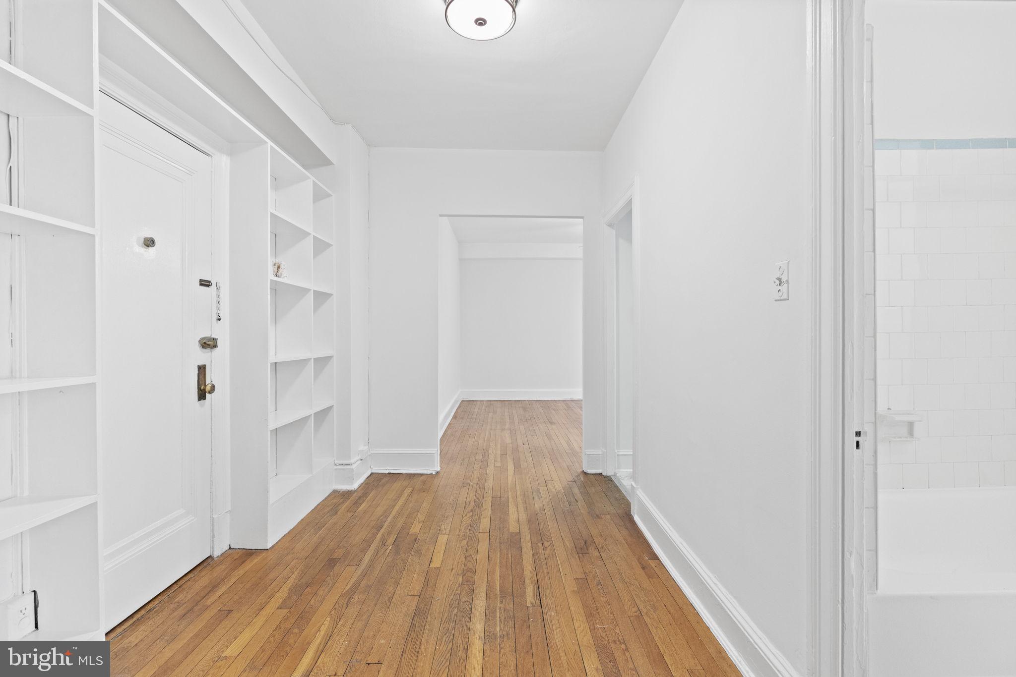 2227 20th Street NW Unit: 302