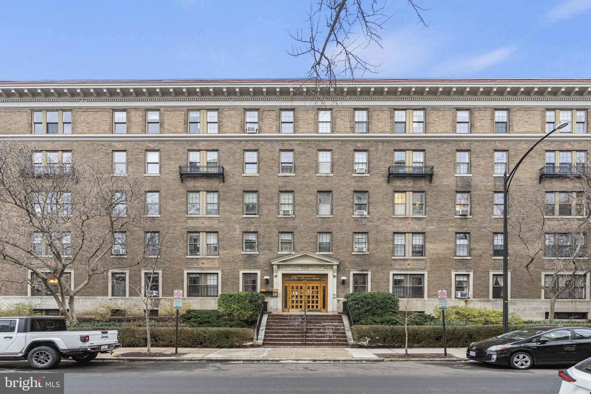 2227 20th Street NW Unit: 302