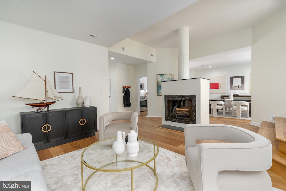 1831 California St NW #30