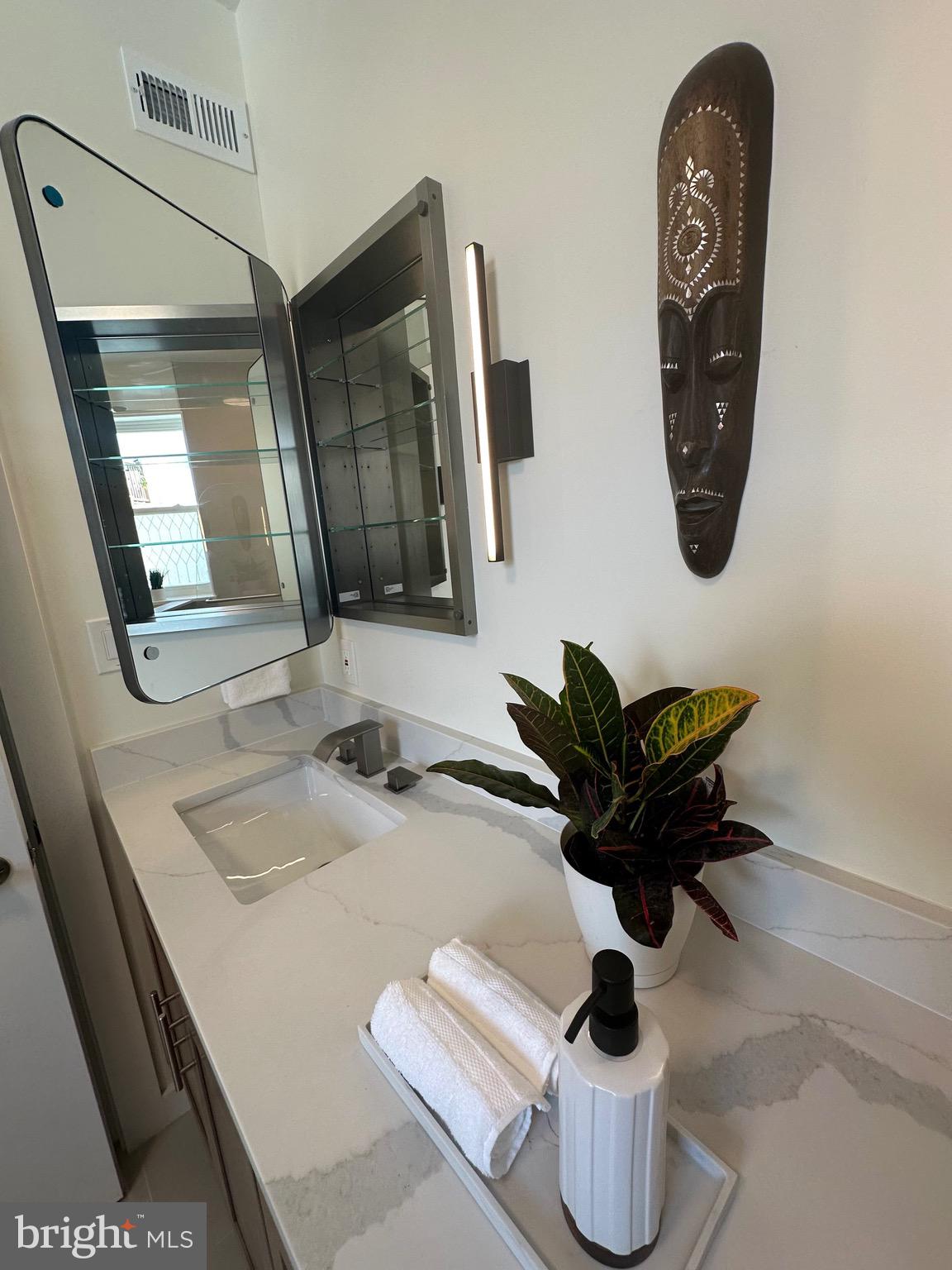 1831 California St NW #30