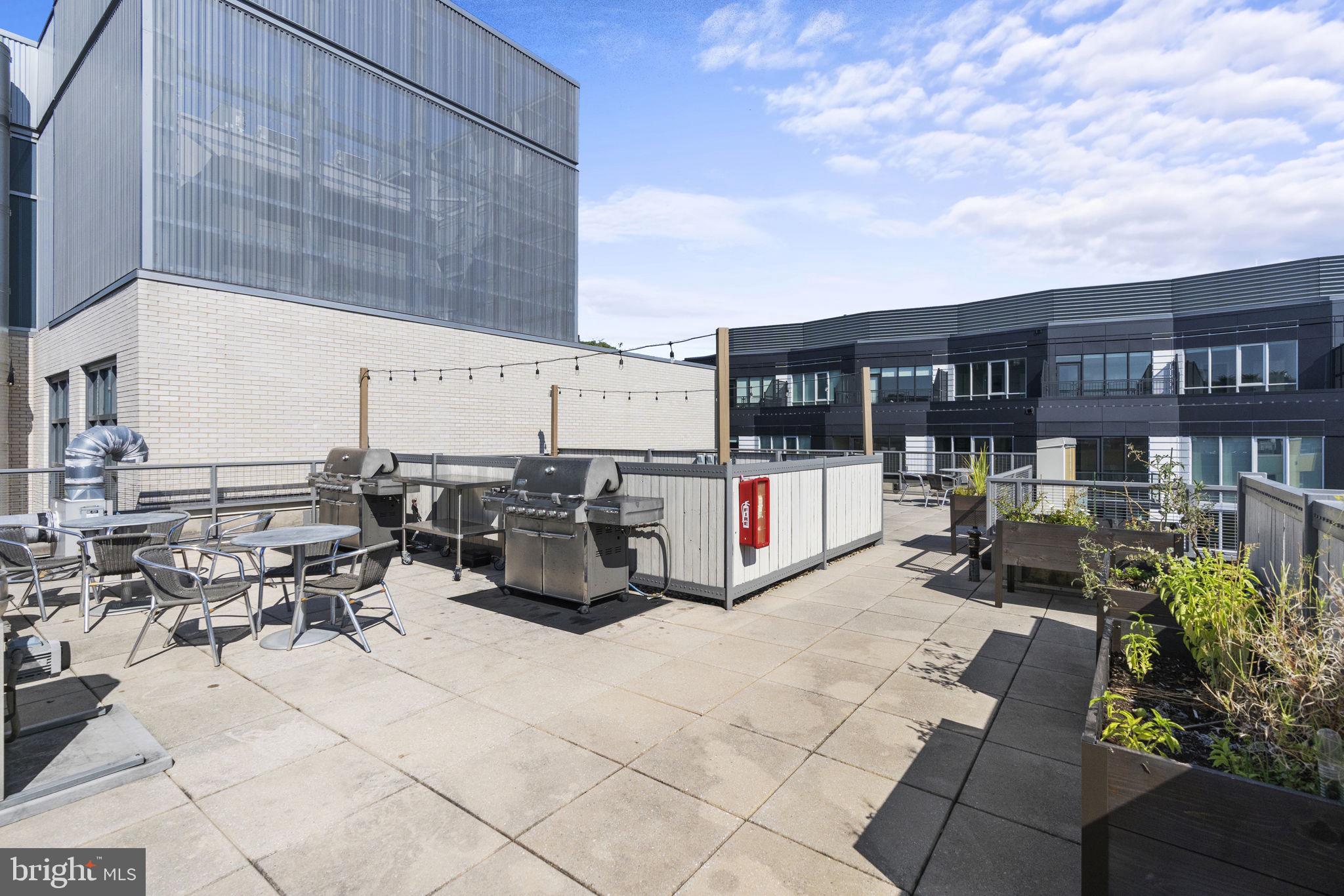 929 Florida Avenue NW Unit: 1006