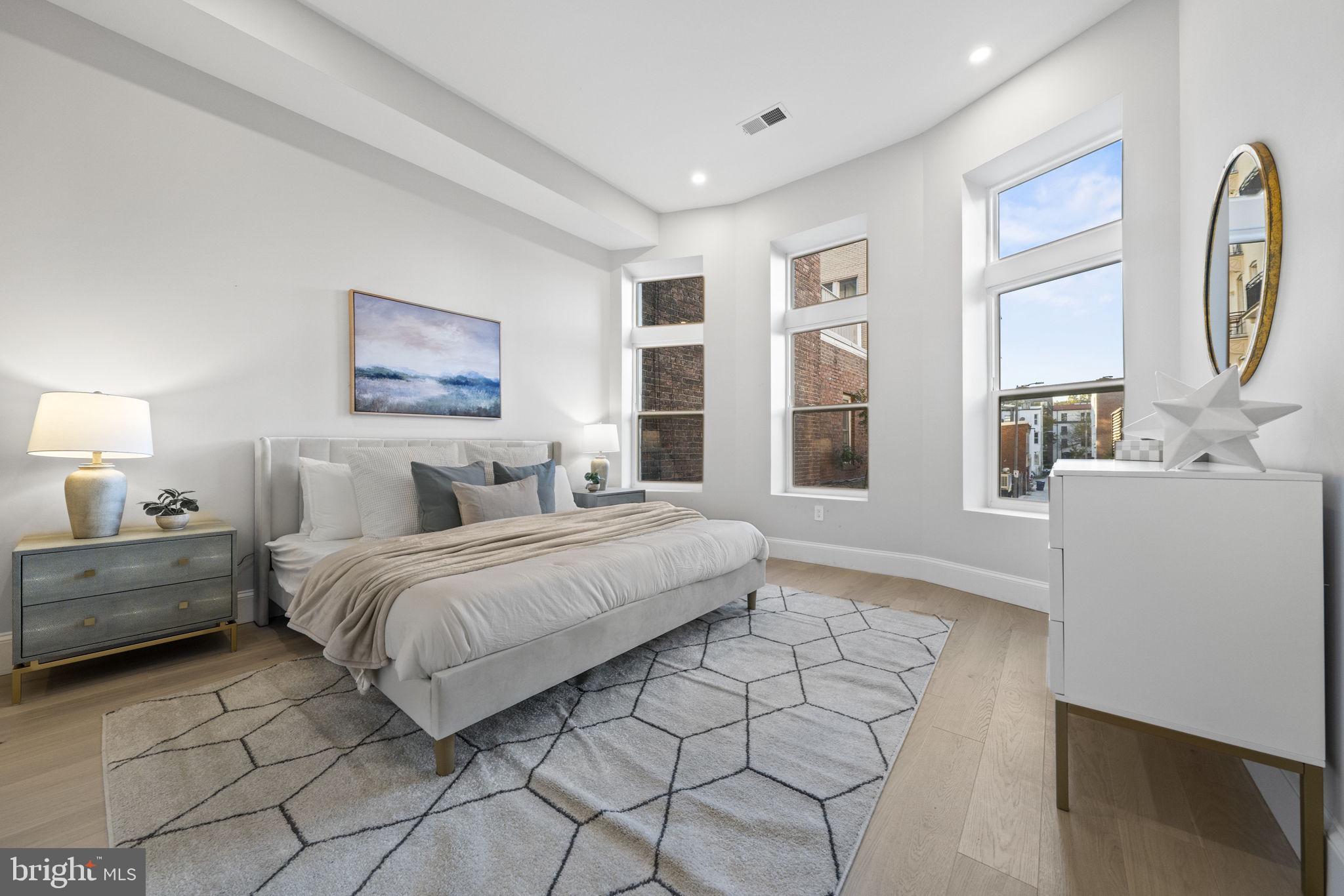 1708 16th STREET NW Unit: 3