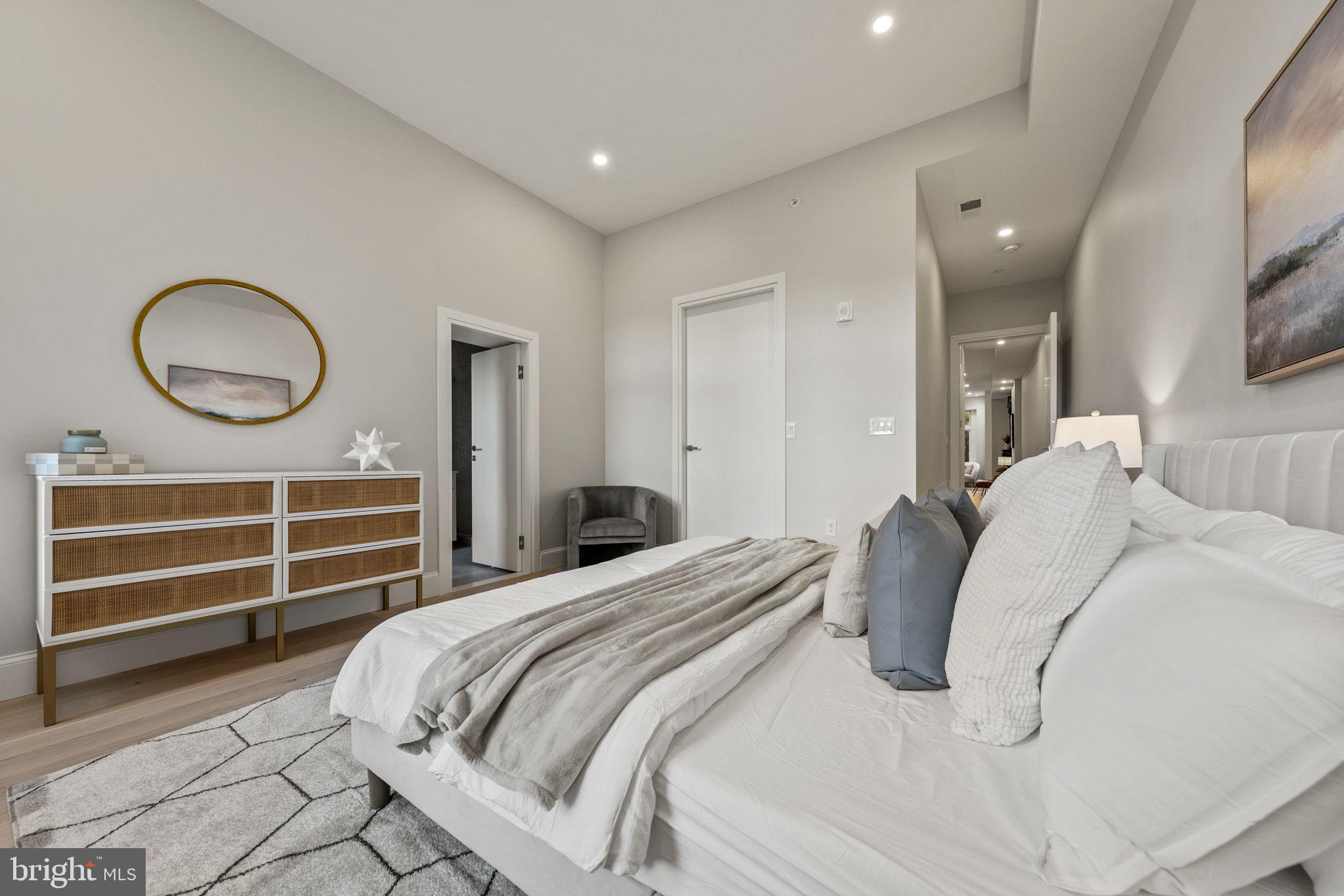 1708 16th STREET NW Unit: 3