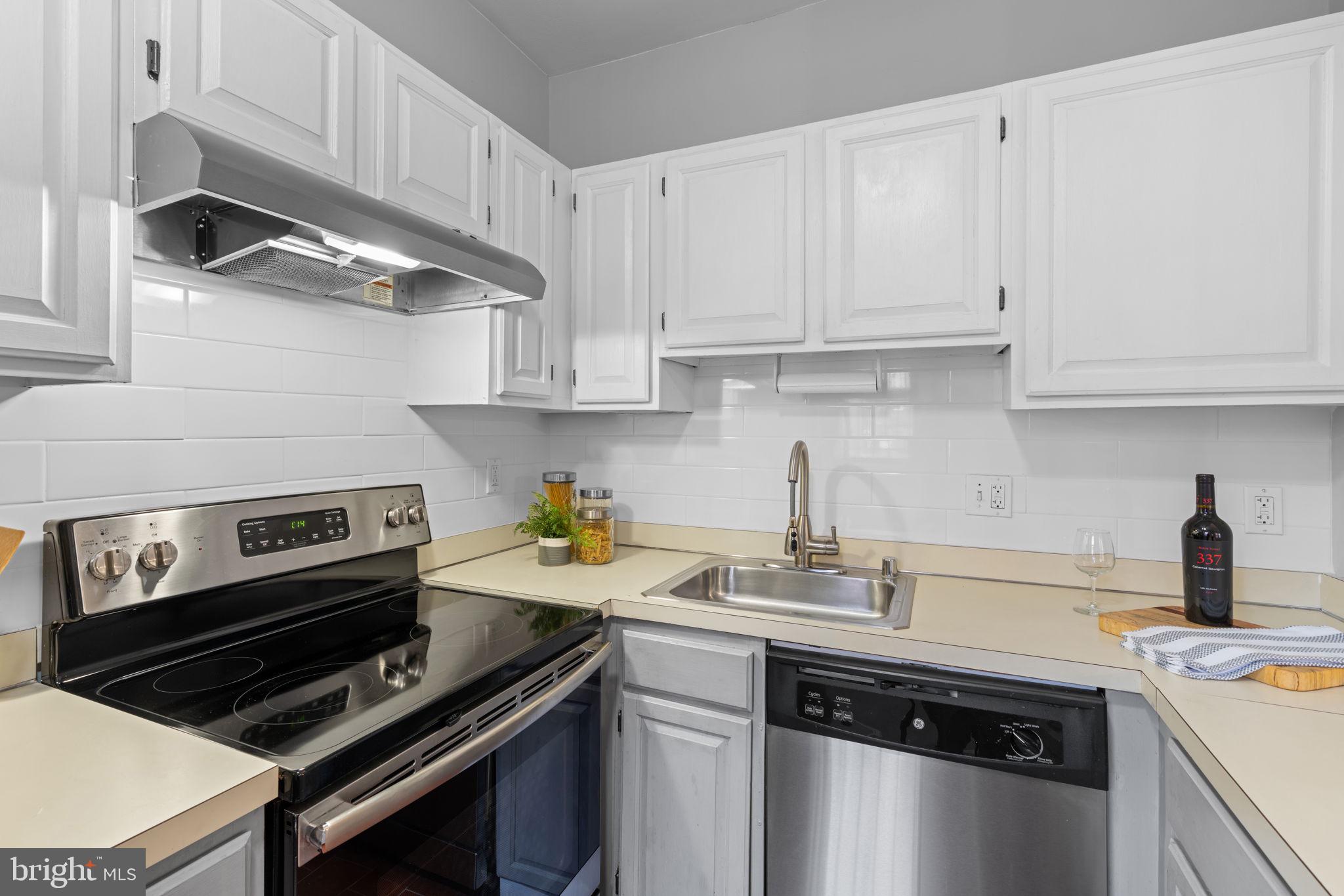 637 3rd Street NE Unit: 102