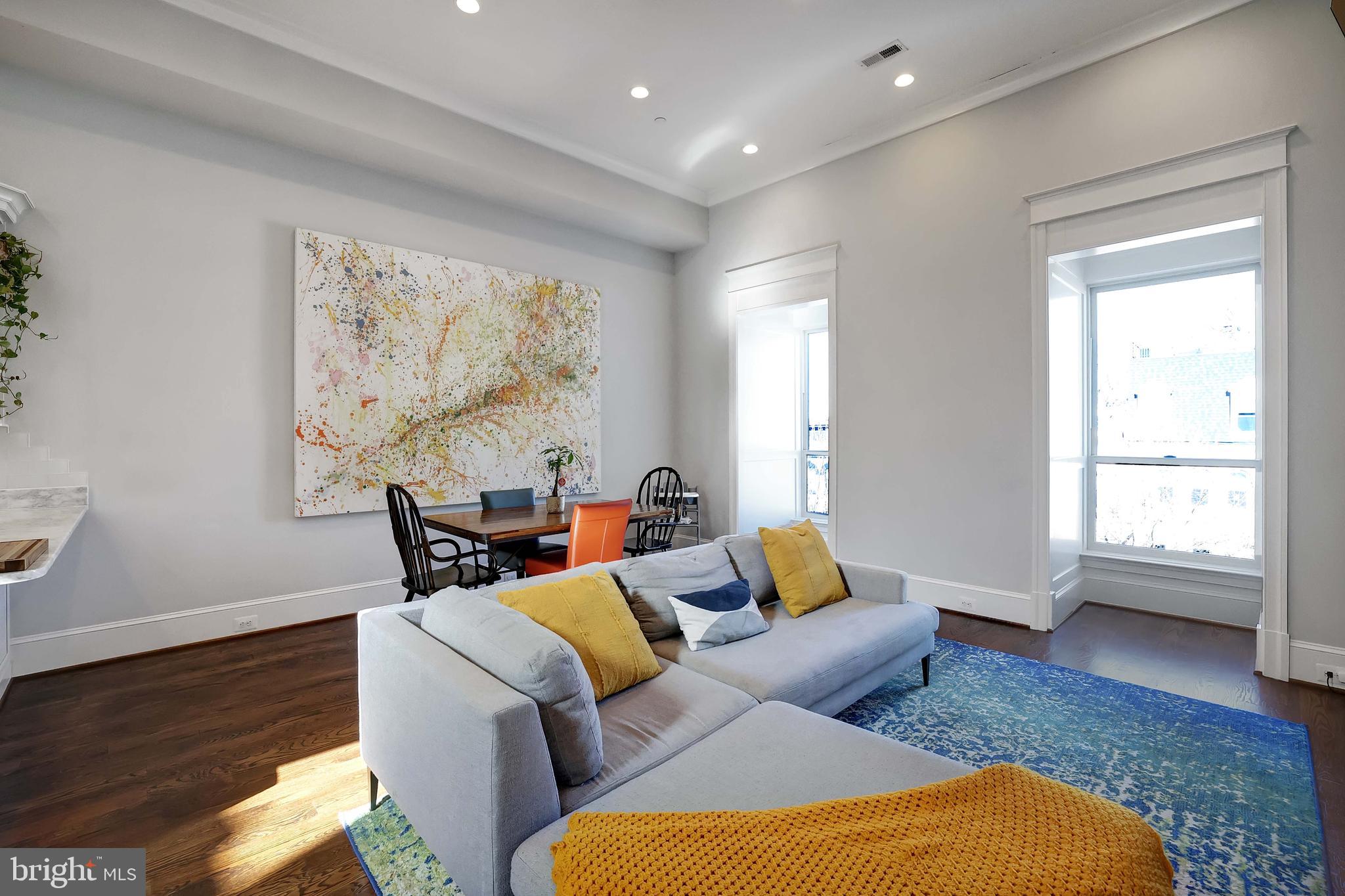 42 W St NW #3