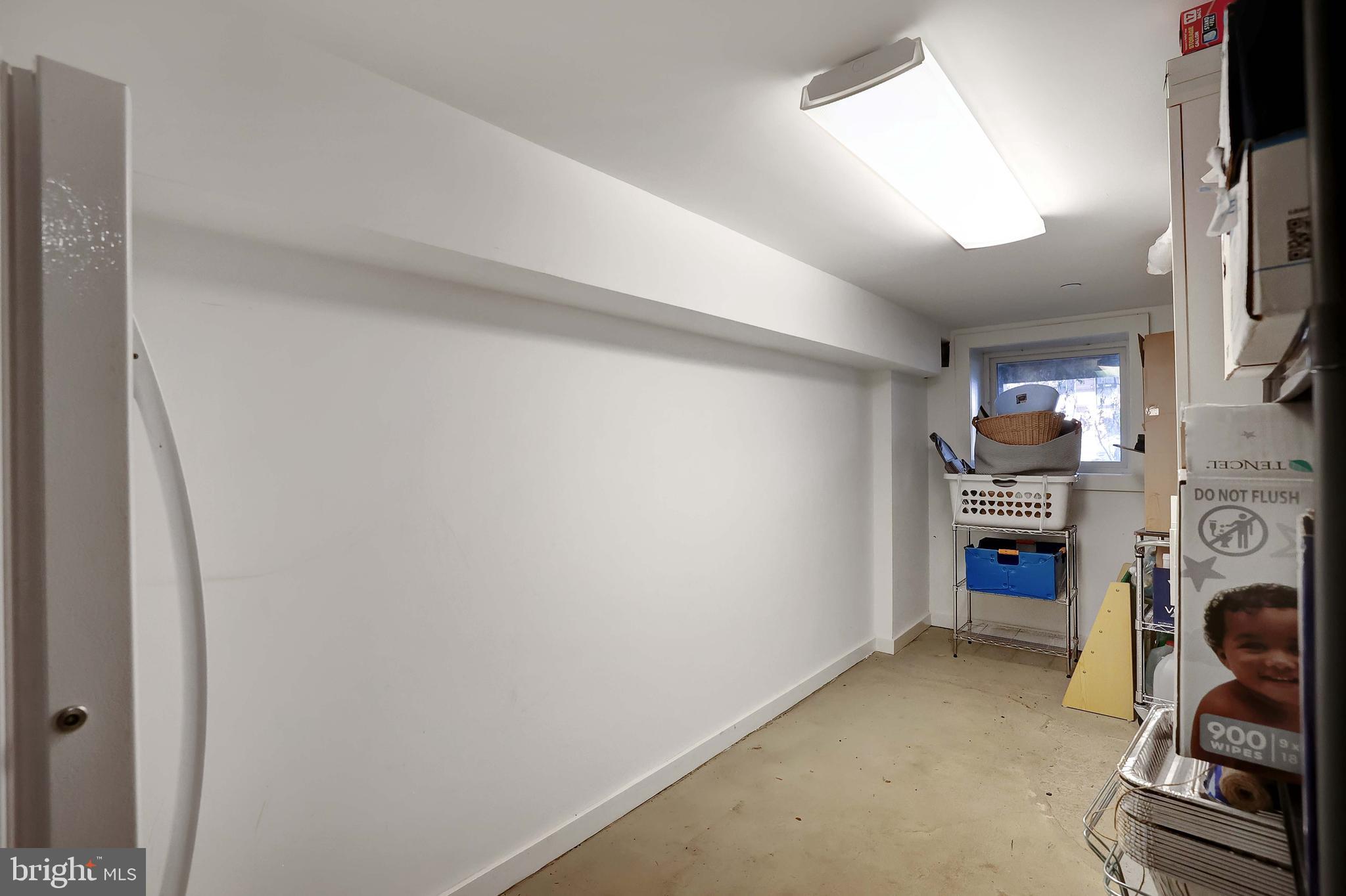 42 W St NW #3