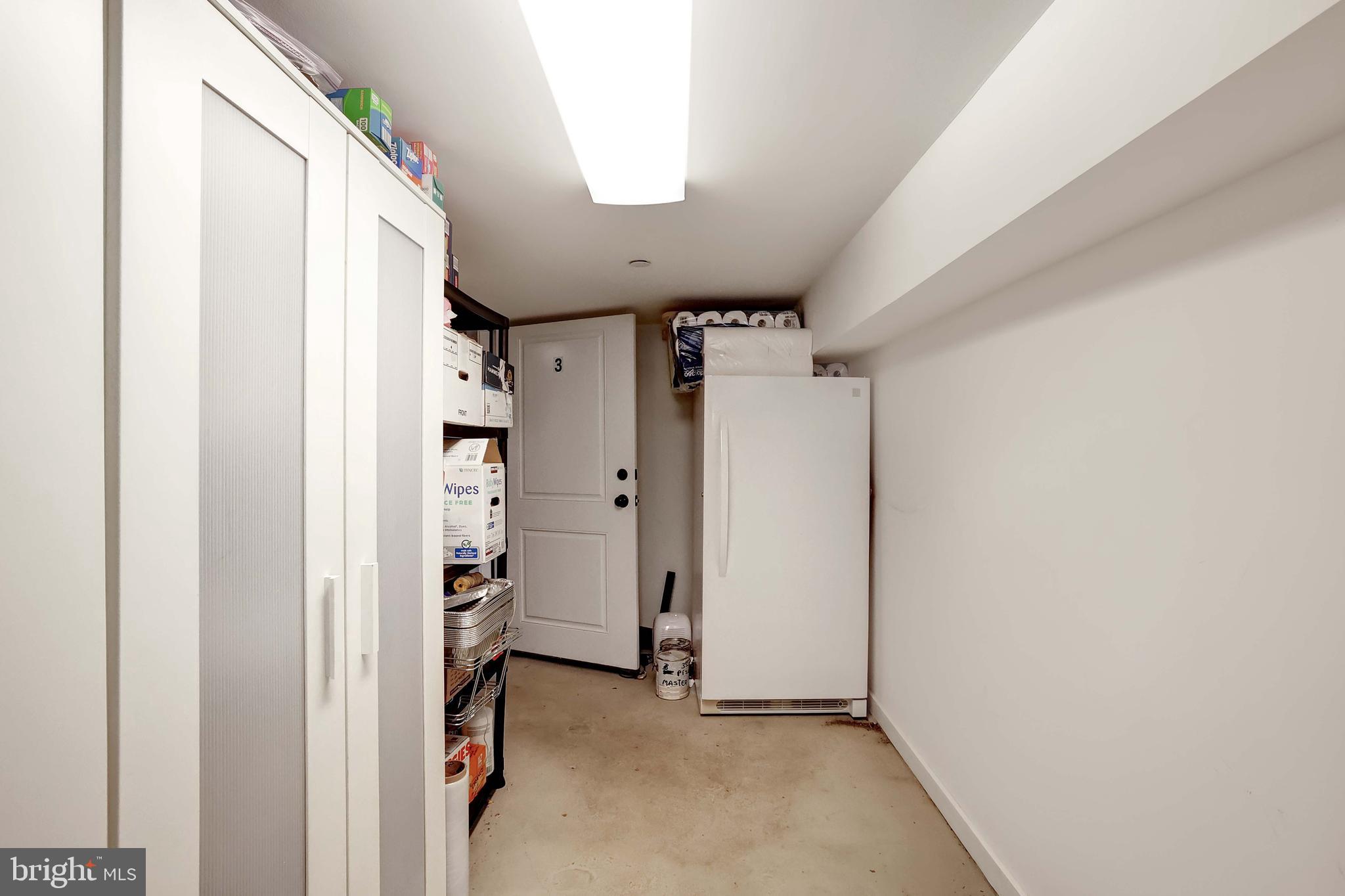 42 W St NW #3