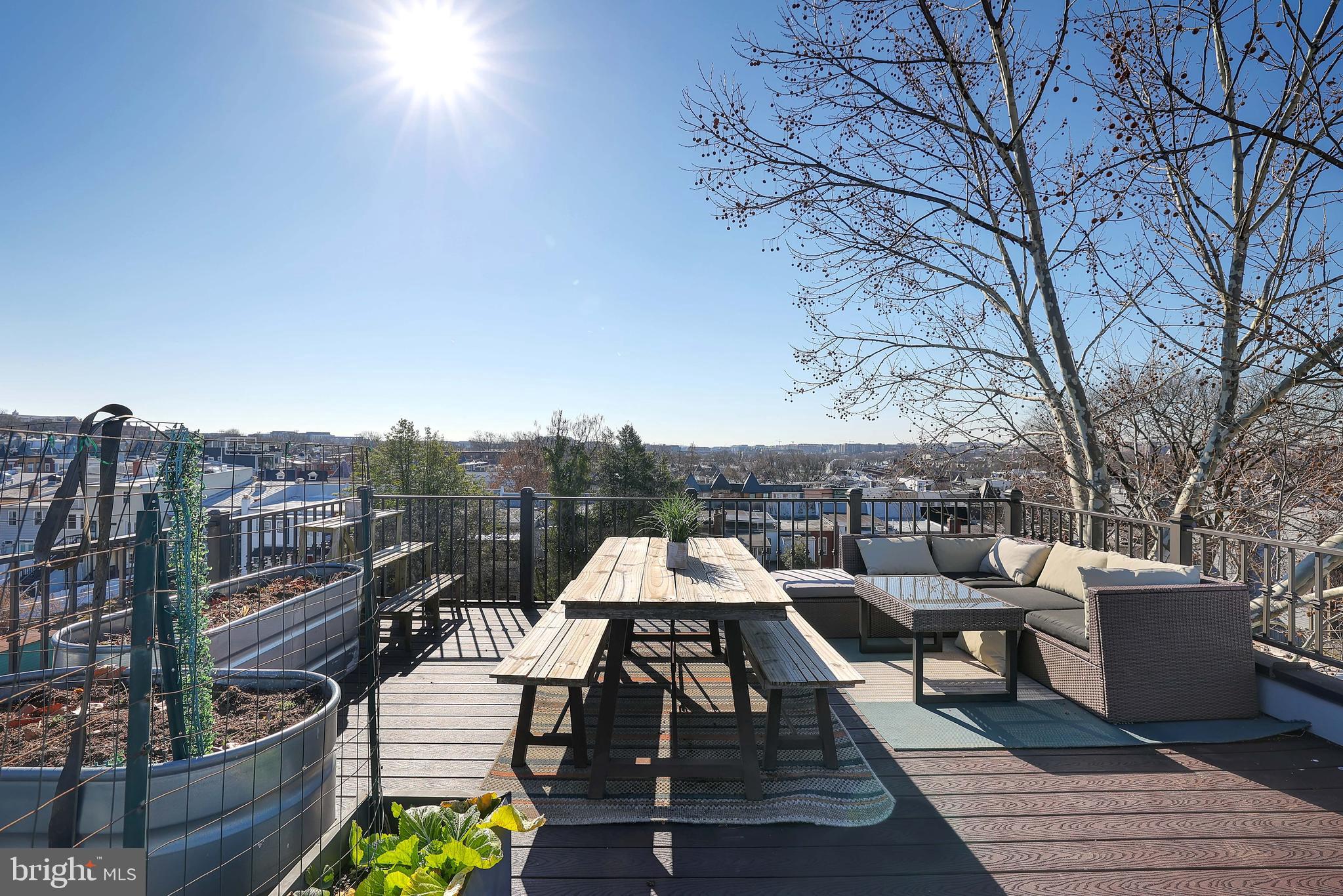 42 W St NW #3