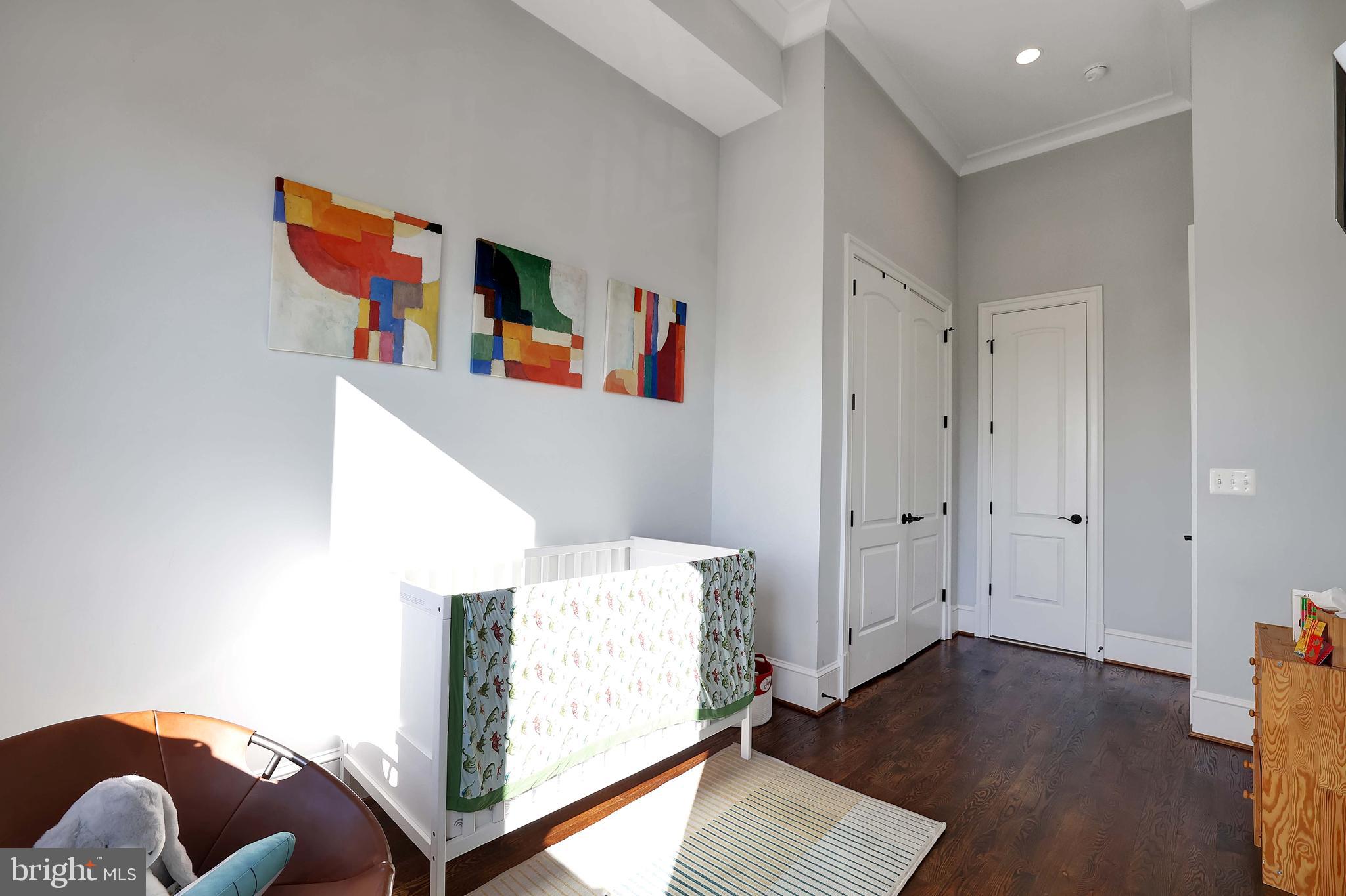 42 W St NW #3