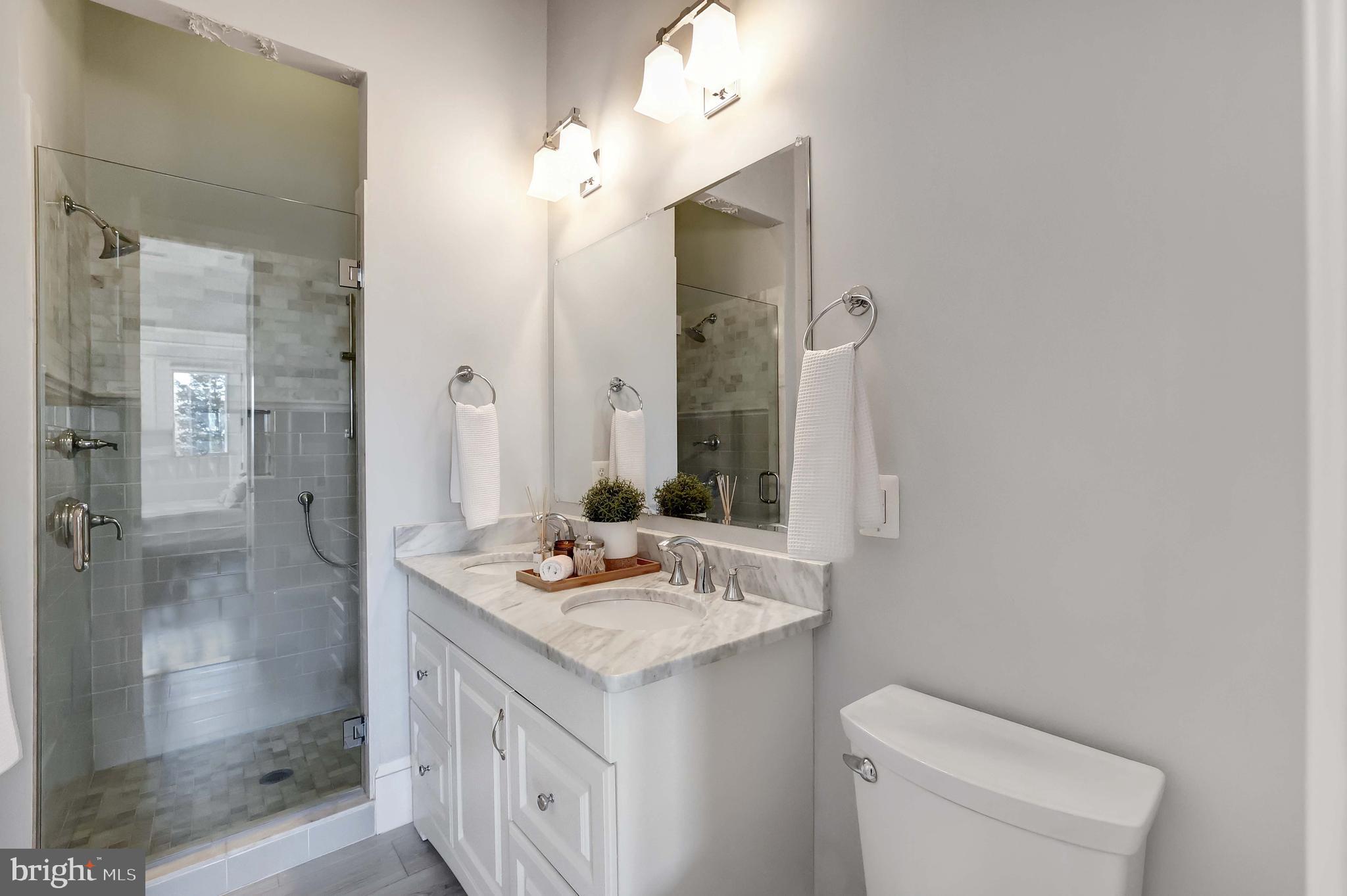 42 W St NW #3