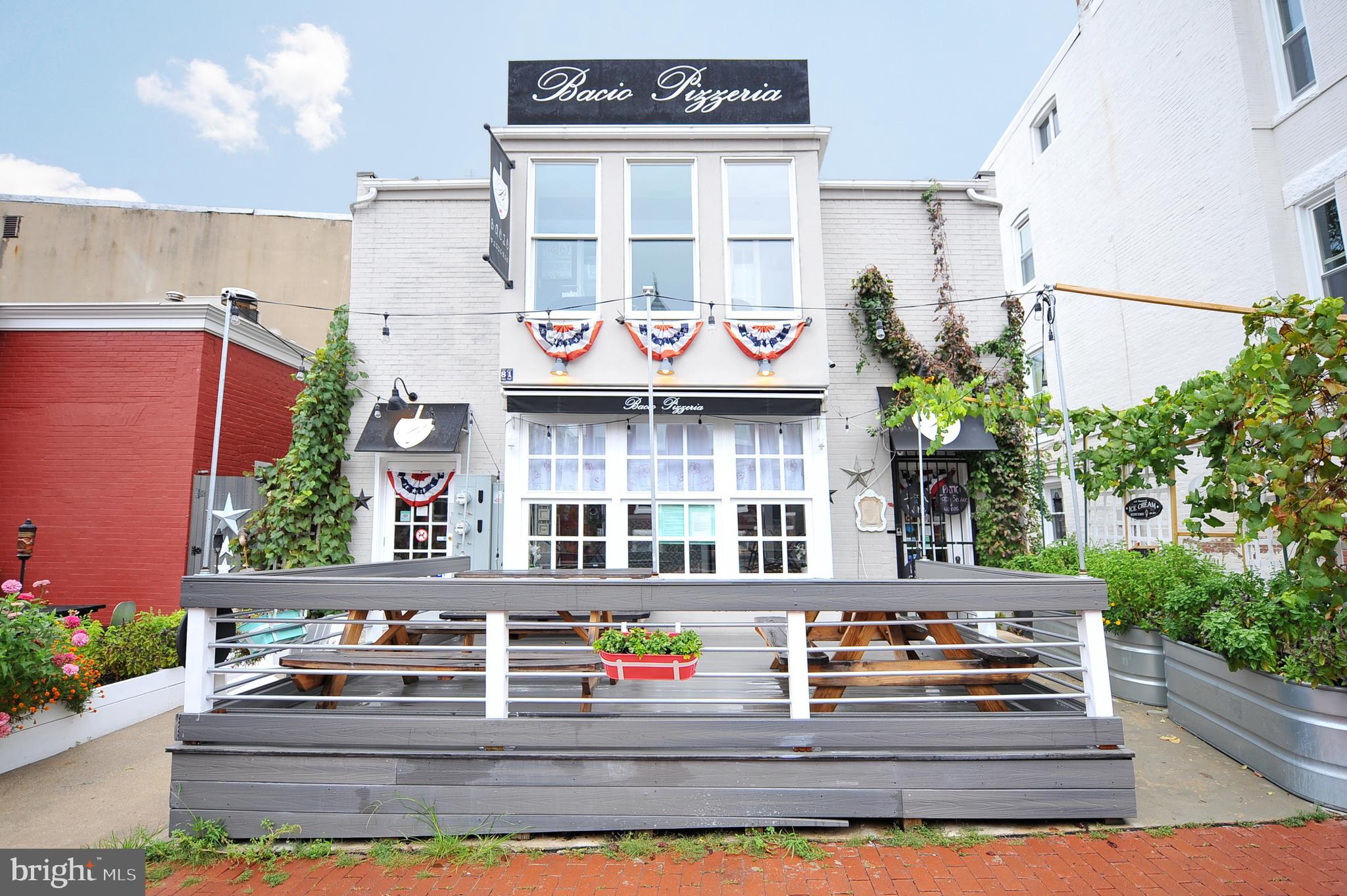 42 W St NW #3