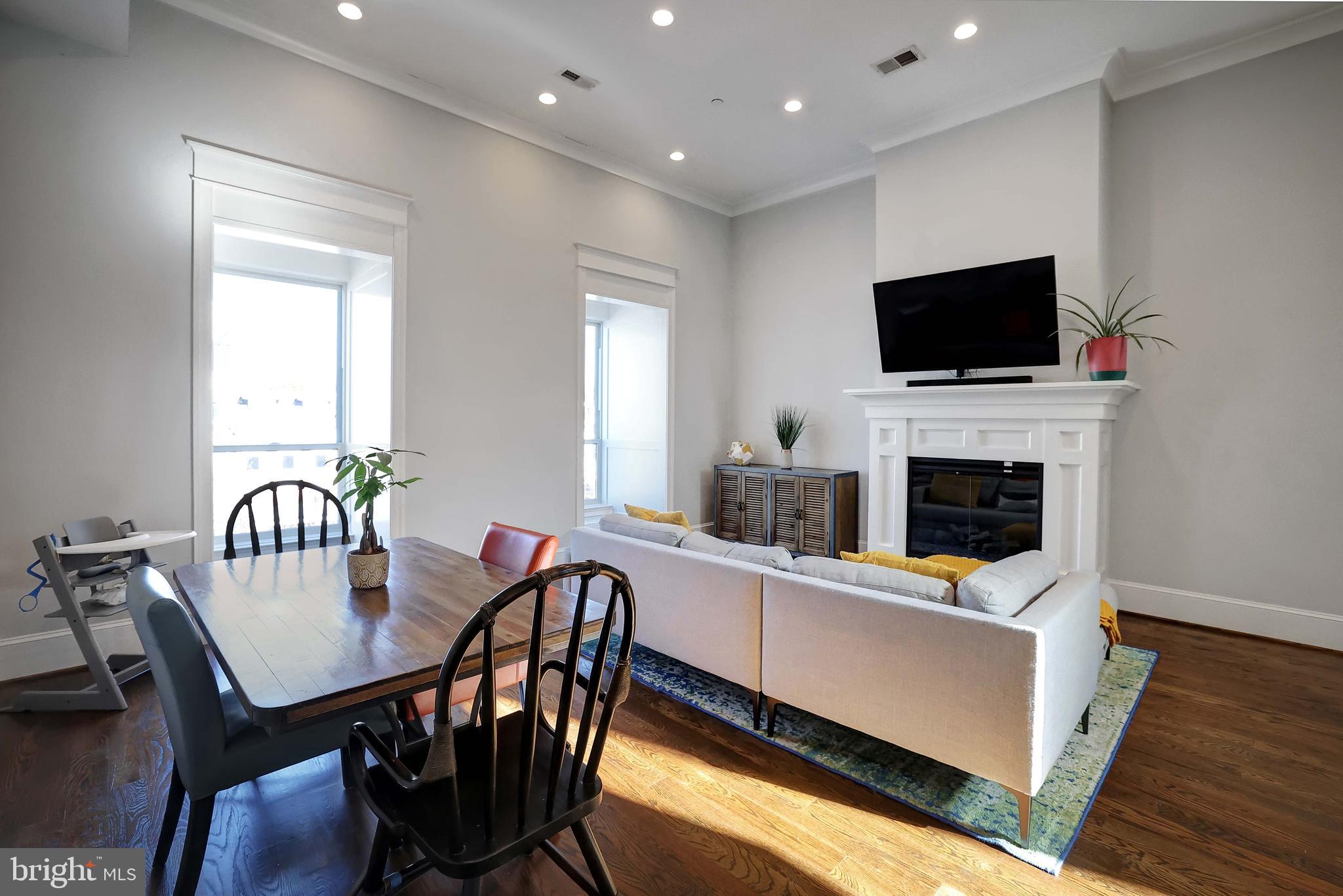 42 W St NW #3