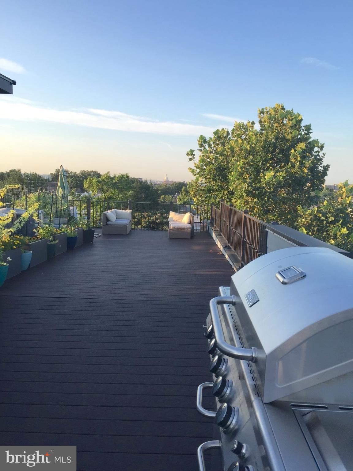 42 W St NW #3