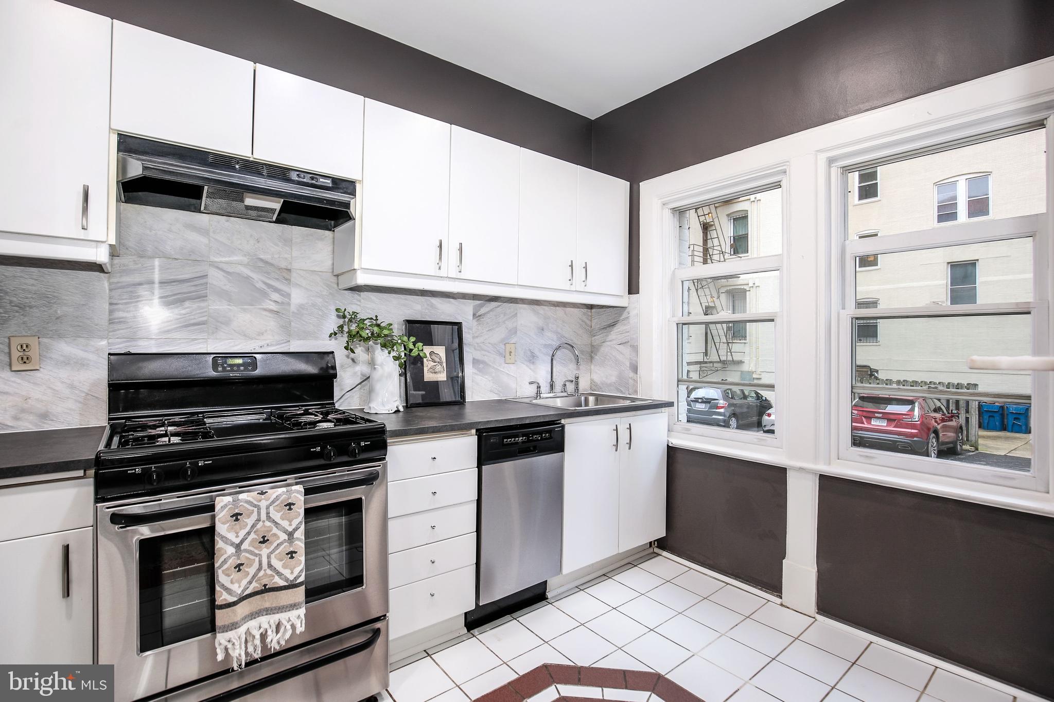 1840 Mintwood Pl NW #104