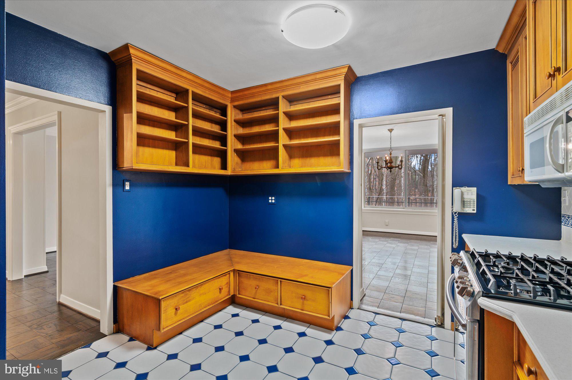 4100 Cathedral Ave NW #405