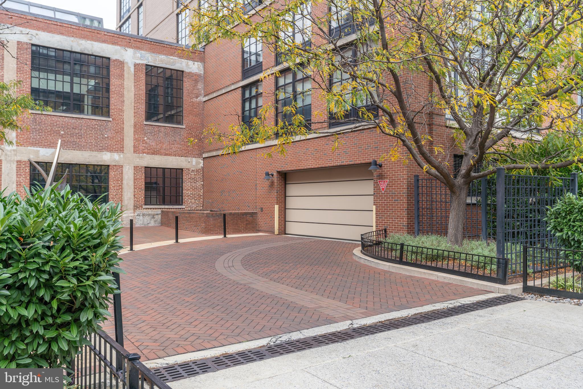 437 New York Ave NW #406