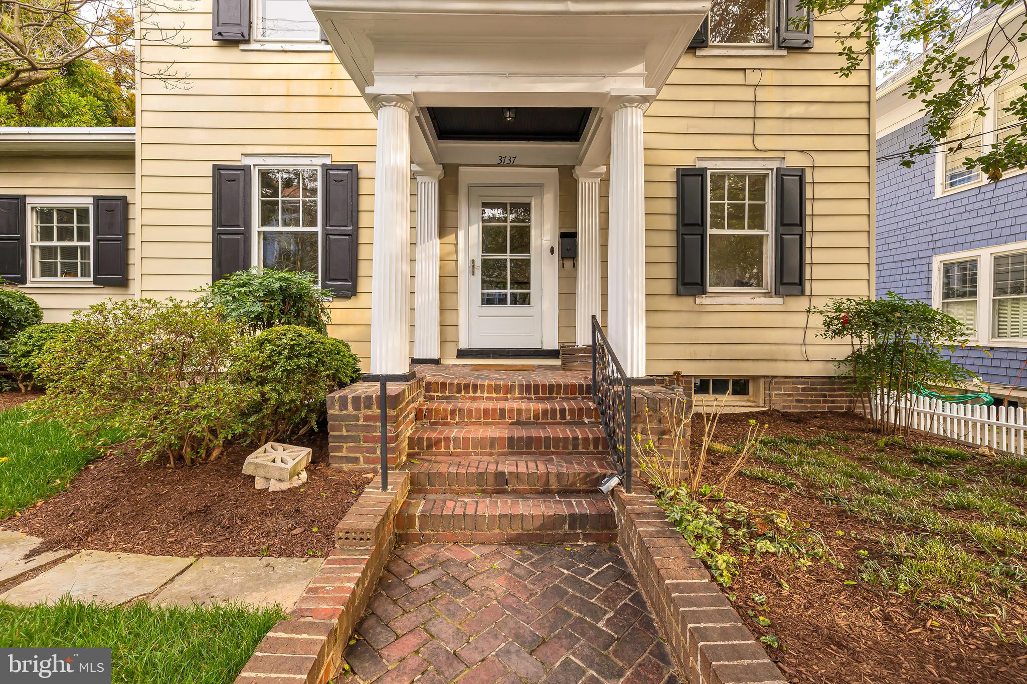3737 Kanawha St NW