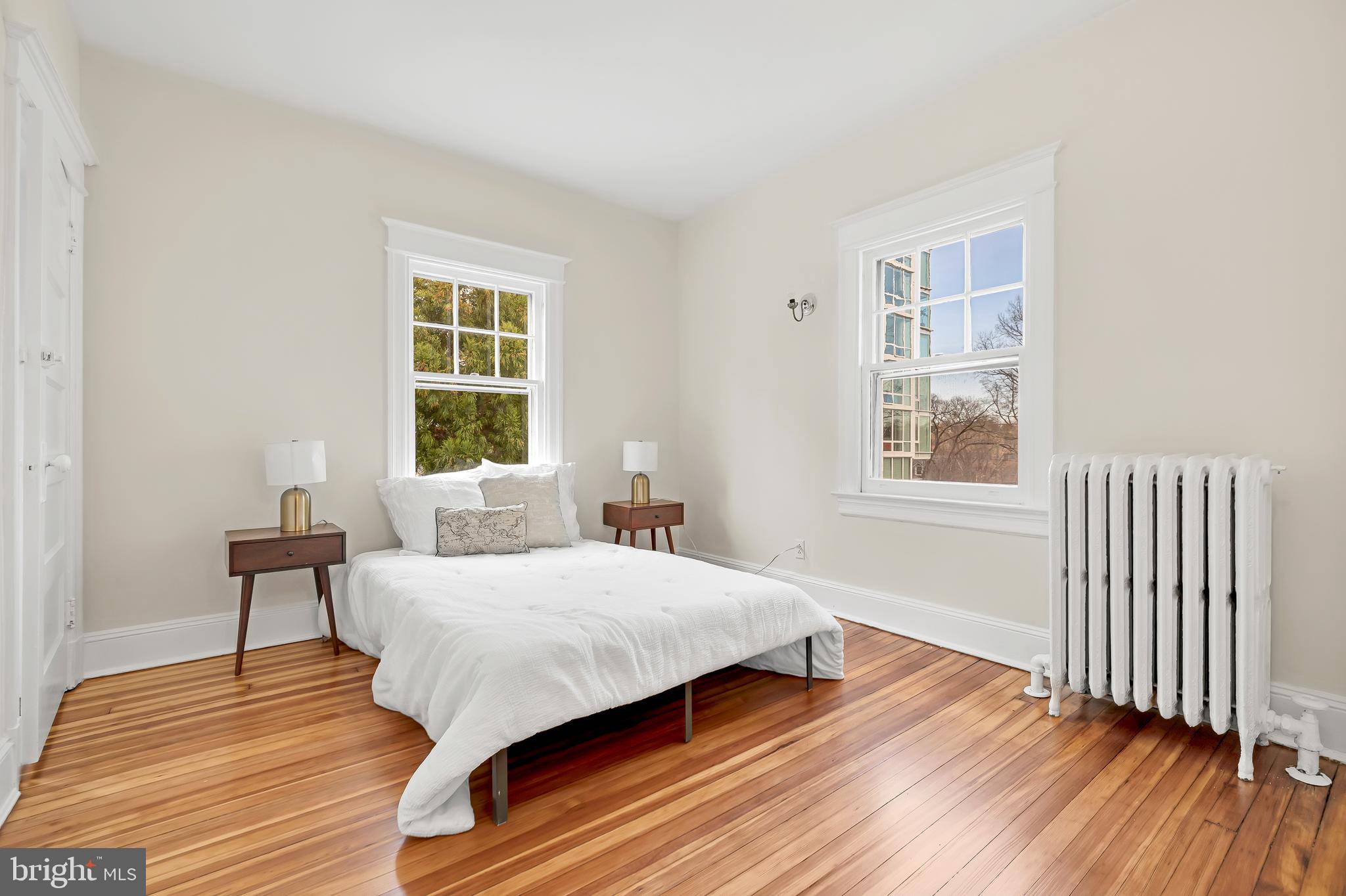 3737 Kanawha St NW