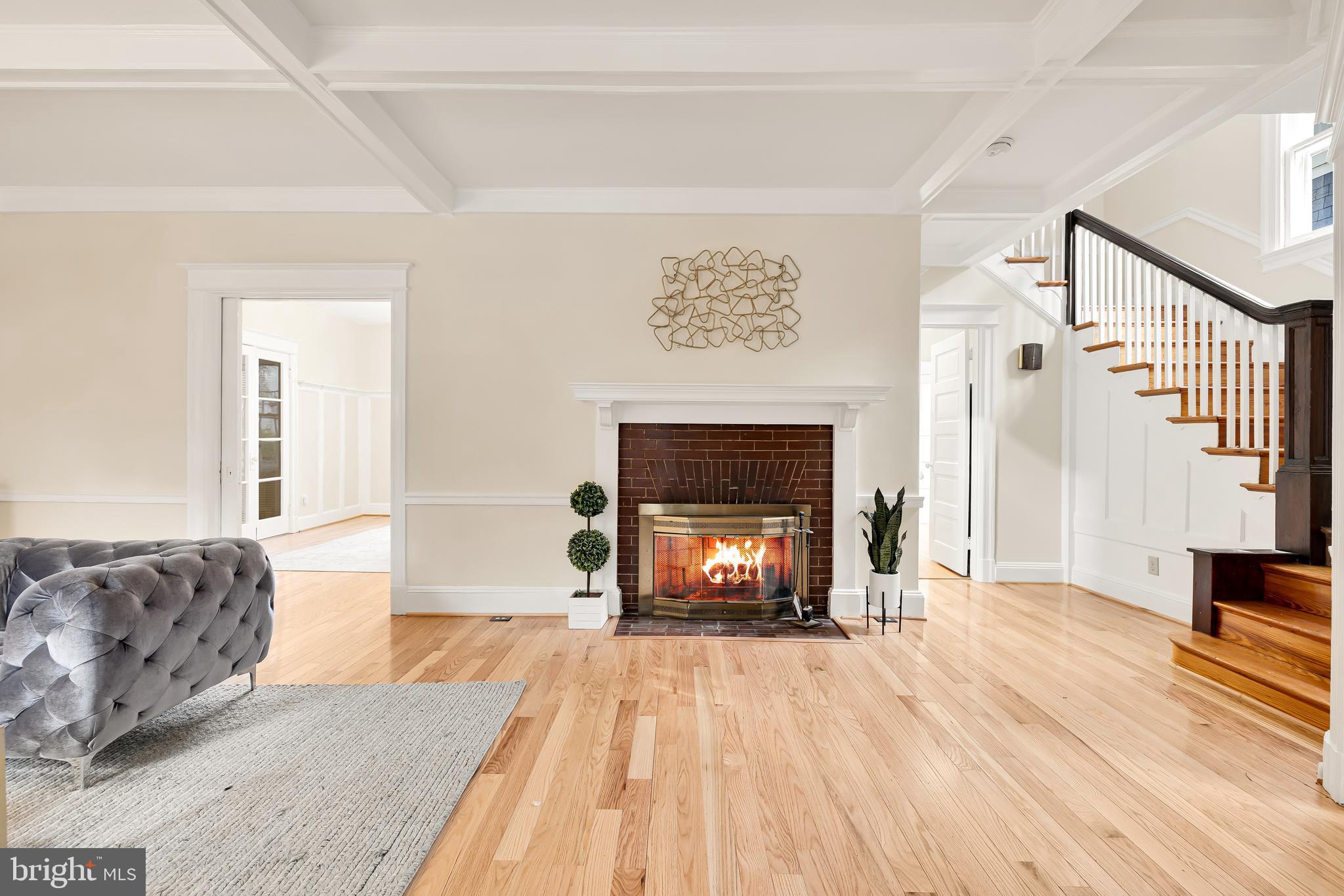 3737 Kanawha St NW