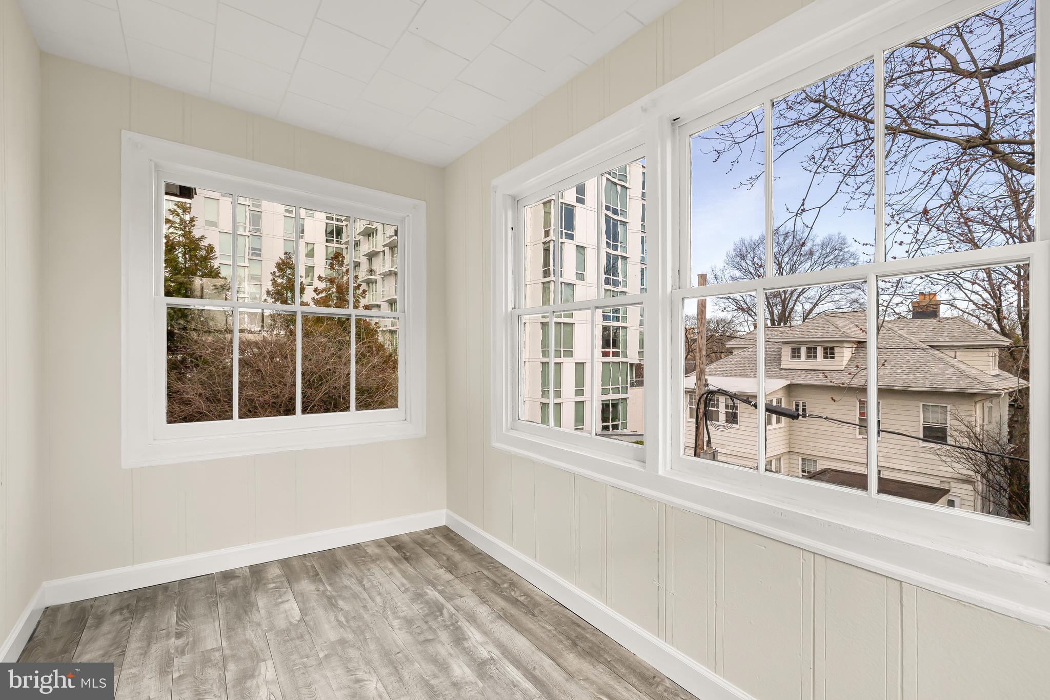 3737 Kanawha St NW